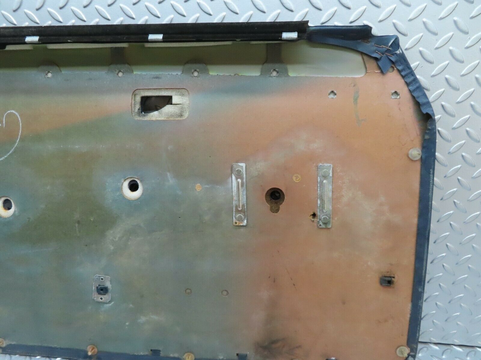 18025 Mercedes-Benz W123 200 Front Right Door Card Blue