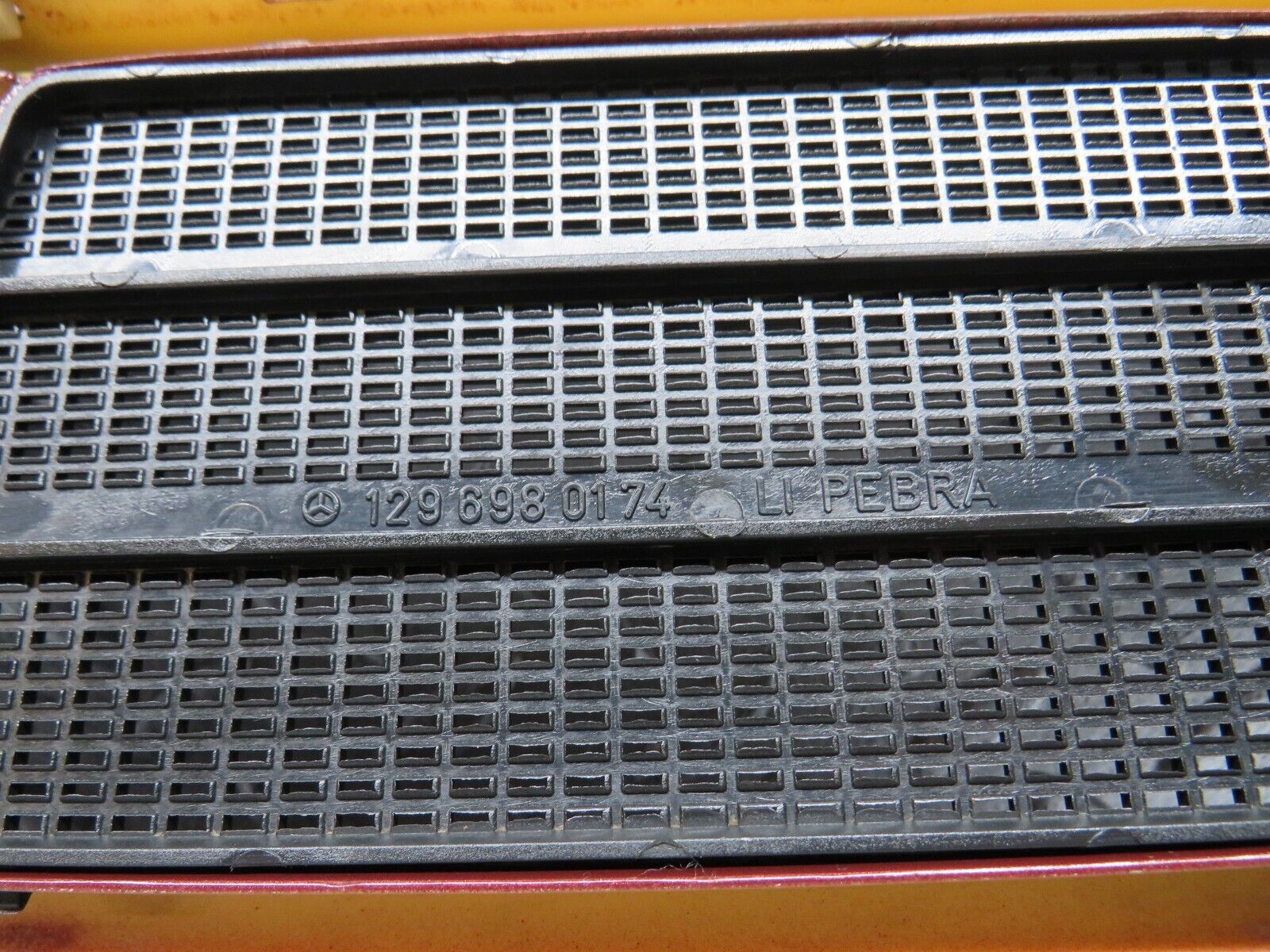 38315 Mercedes-Benz R129 280SL Coupe Front Left Fender Wing Panel 1296900140 1296980174