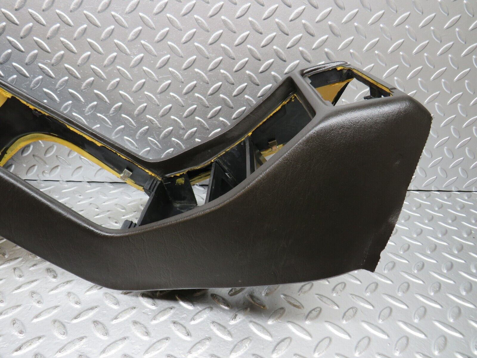 27146 Mercedes-Benz W123 280E Centre Console Brown