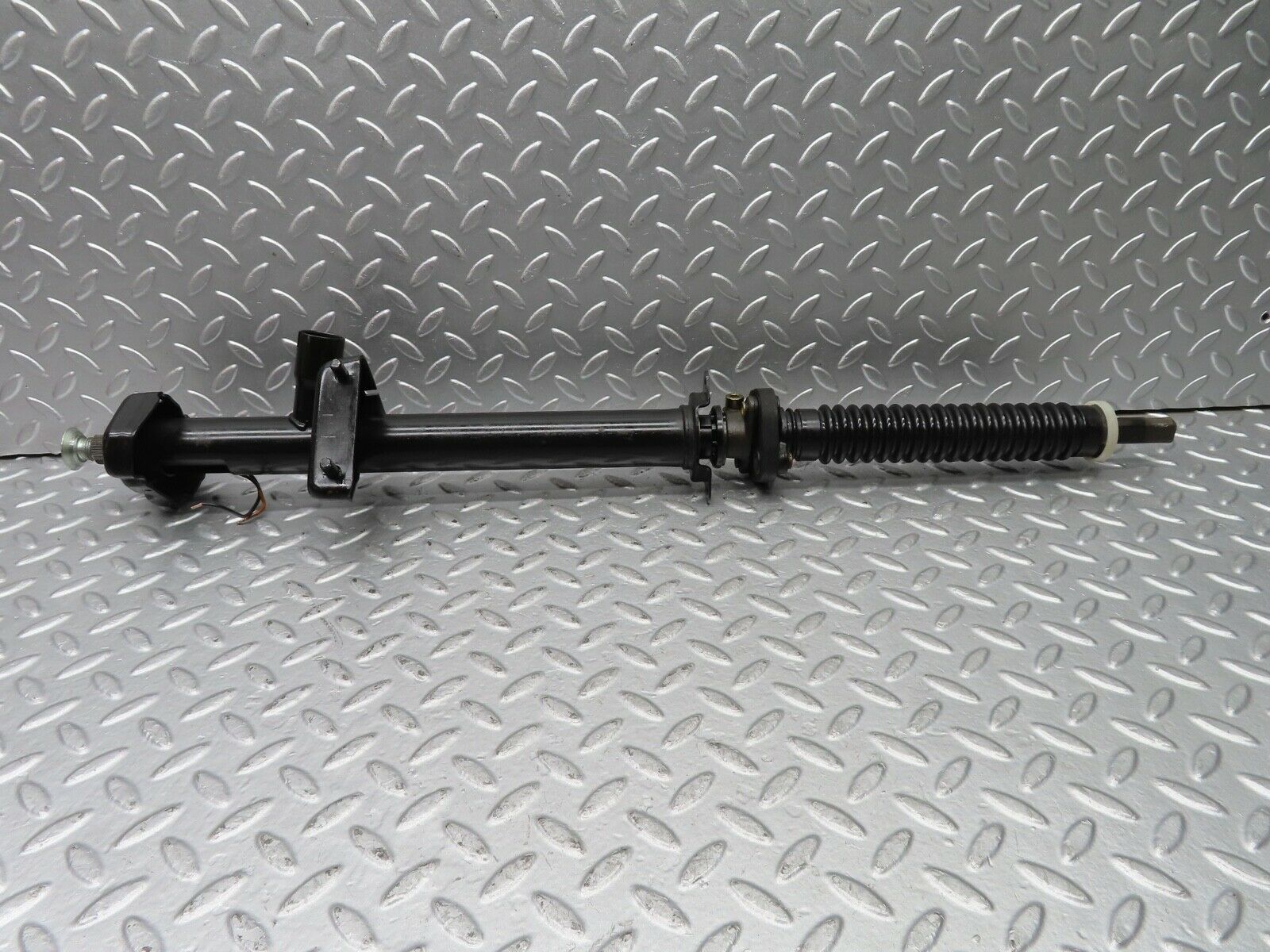 21233 Mercedes-Benz W123 230E Steering Column