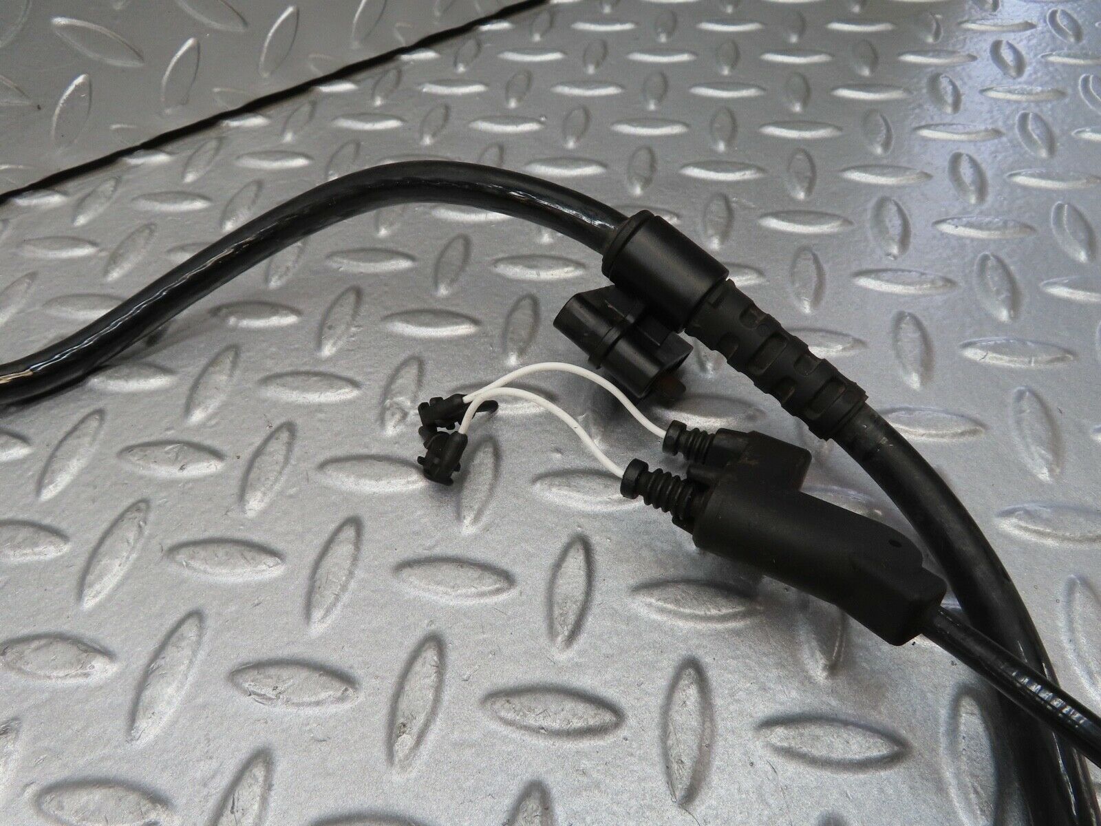 17289 Mercedes-Benz R129 300SL Coupe Front Right Brake Pad Warning Loom