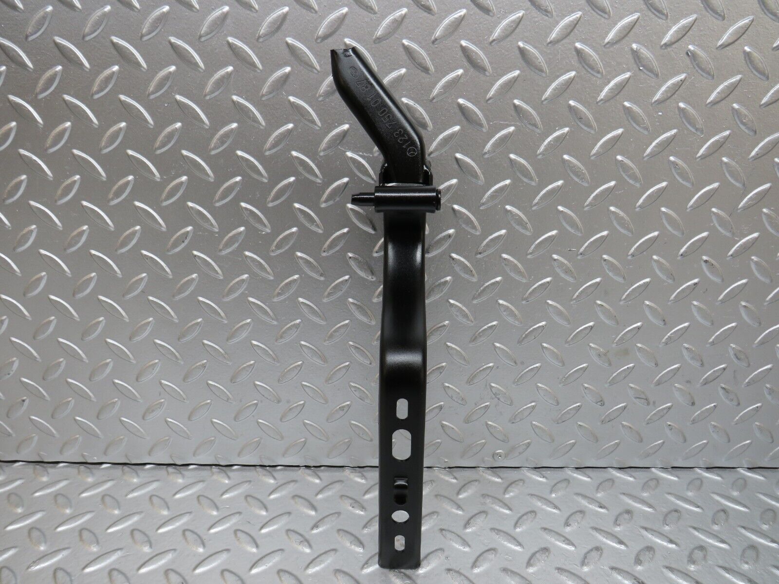 27917 Mercedes-Benz W123 280E Trunk Lid Hinge Left 1237500187