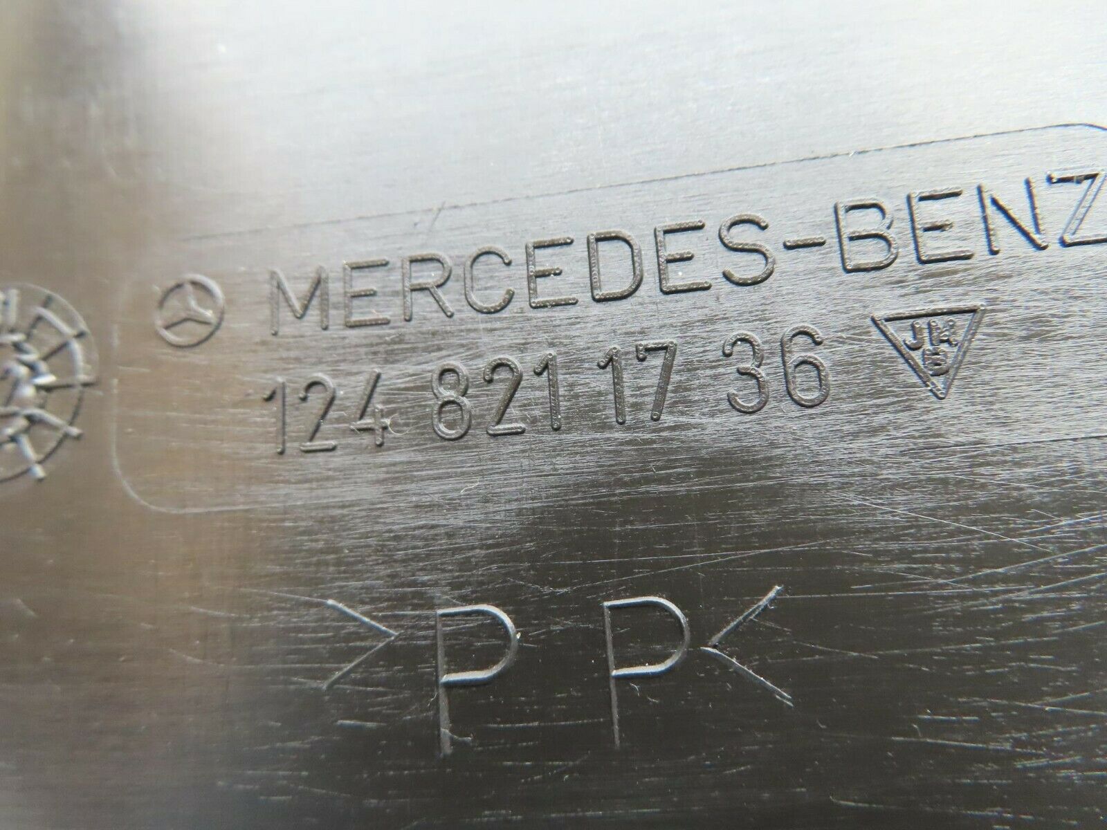 16314 Mercedes-Benz W124 260E Front Left Cable Channel 1248211736