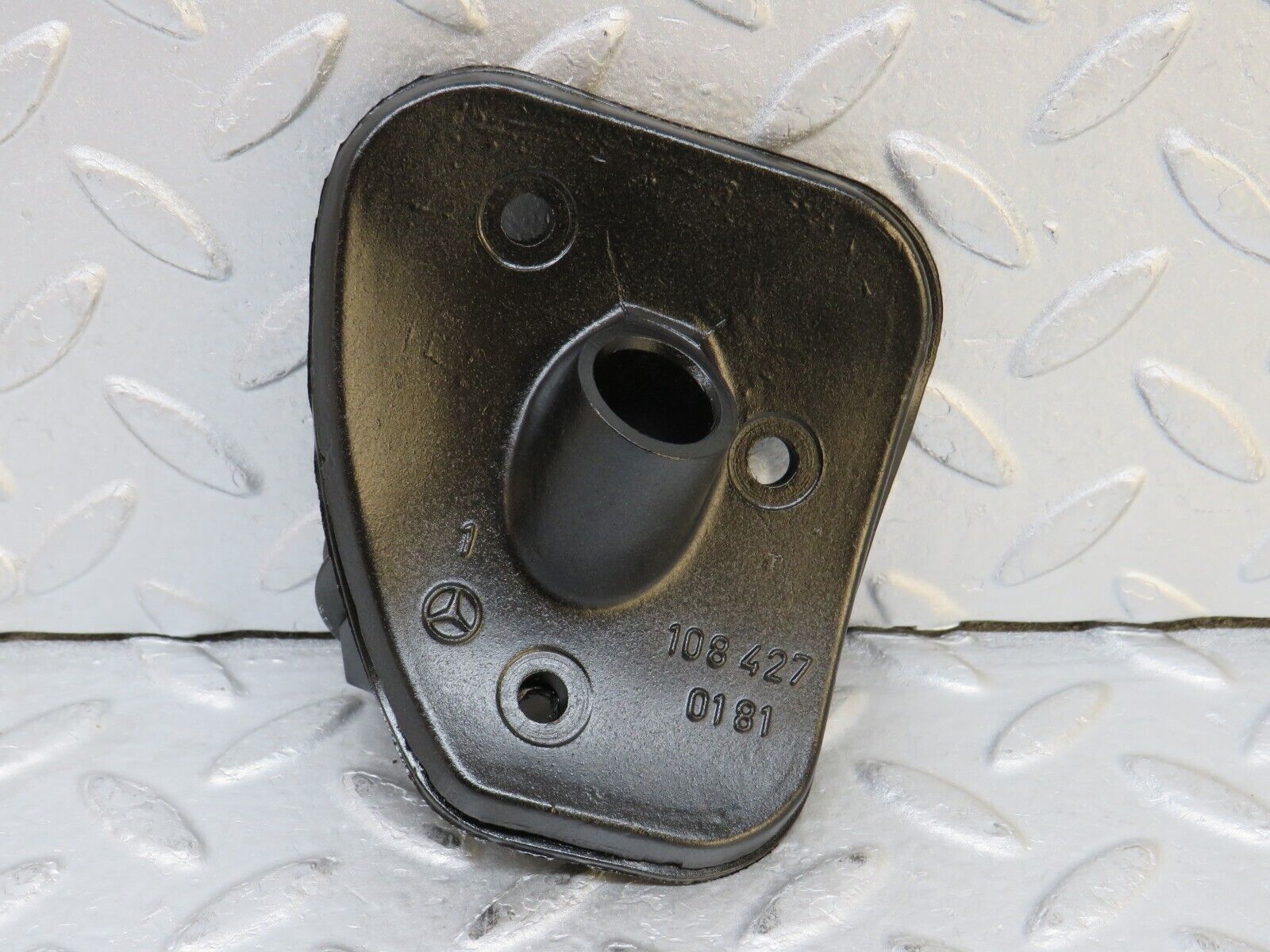 37535 Mercedes-Benz W109 300SEL Handbrake Cable Regulator 1084270181