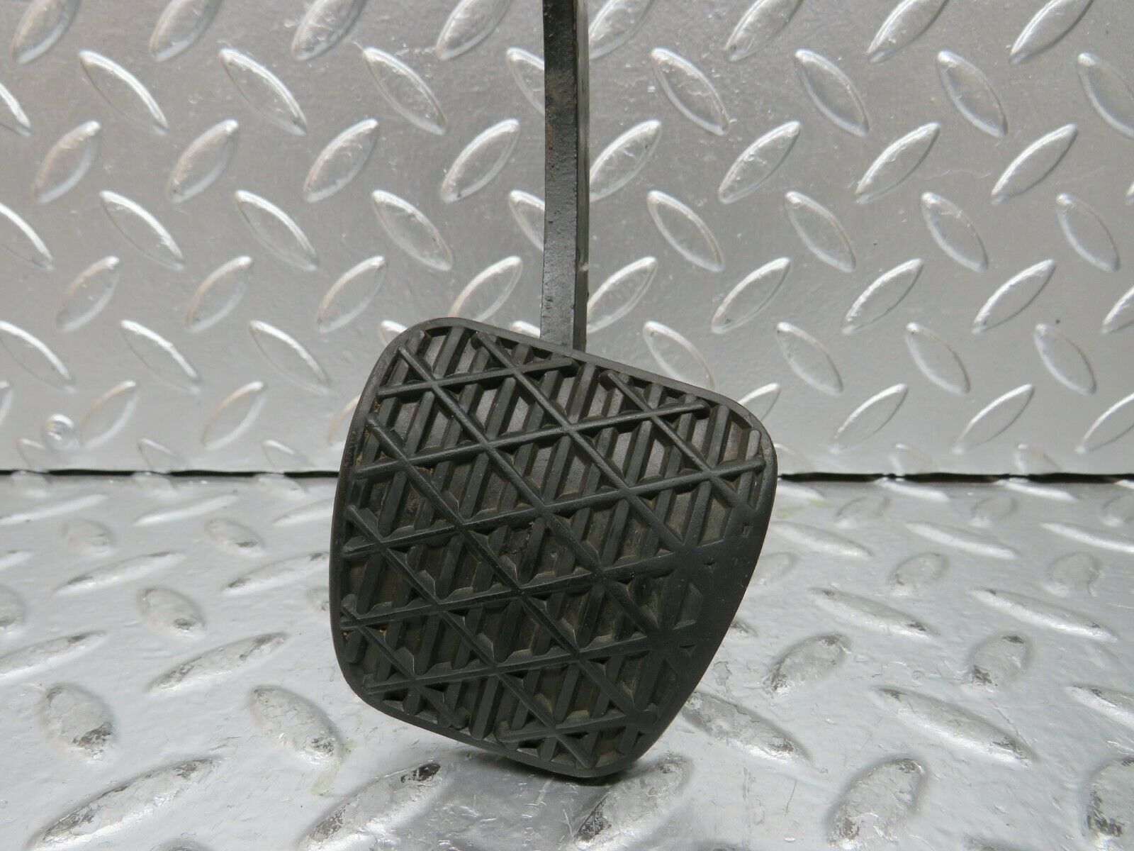 23503 Mercedes-Benz W114 280E Brake Pedal With Rubber 1102910182