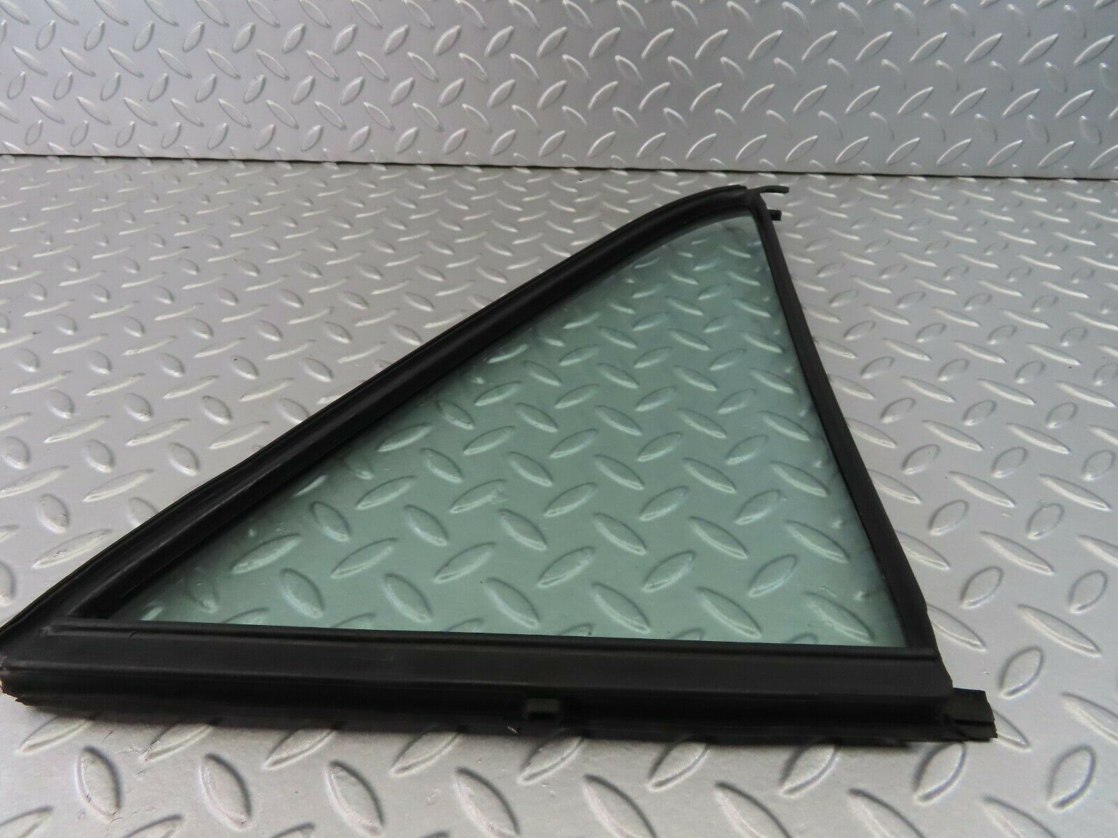 7258 Mercedes-Benz W116 450SE Rear Left Quarter Window