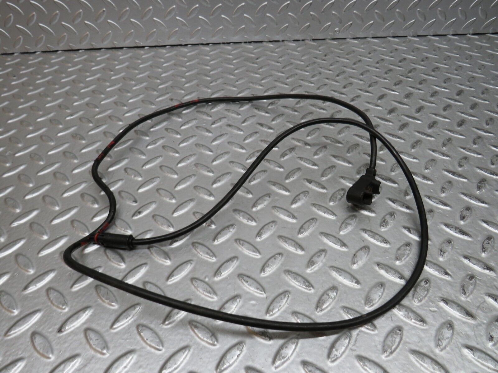 29147 Mercedes-Benz C124 320CE Brake Pad Sensor Wire Right 1245435826 01954553