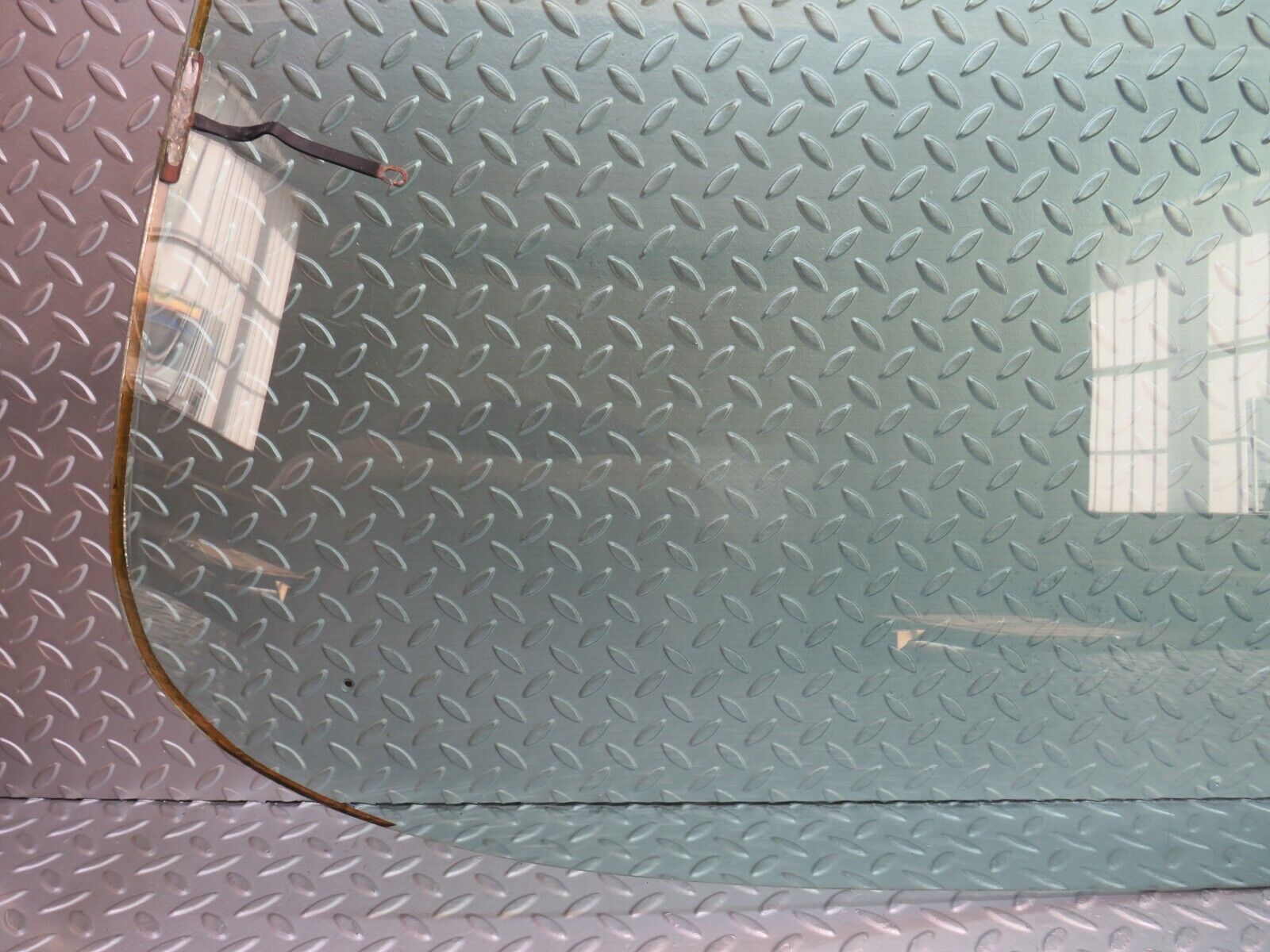 36010 Mercedes-Benz W126 420SE Rear Heated Windscreen