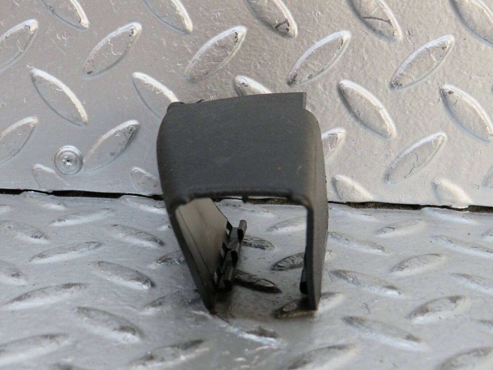 28329 Mercedes-Benz S123 240D Wagon Front Seat Trim Black 1239193520