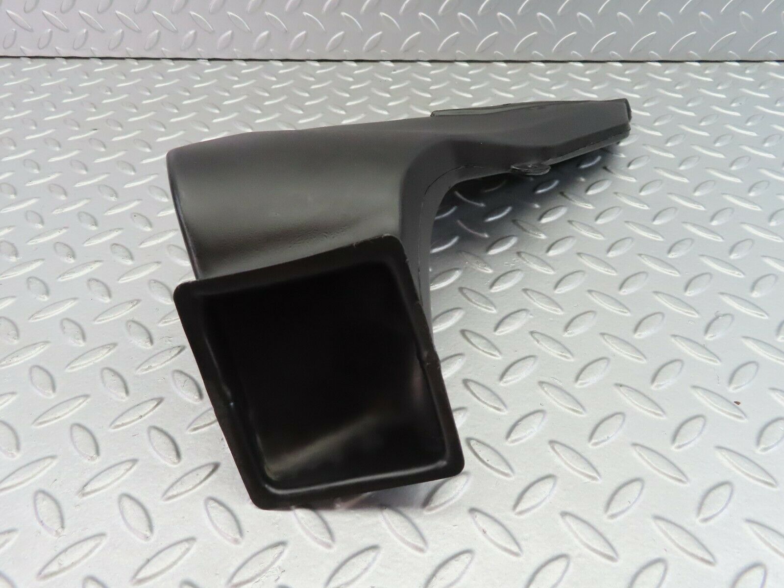 7436 Mercedes-Benz W116 450SE Ventilation Air Duct Right 1168310246