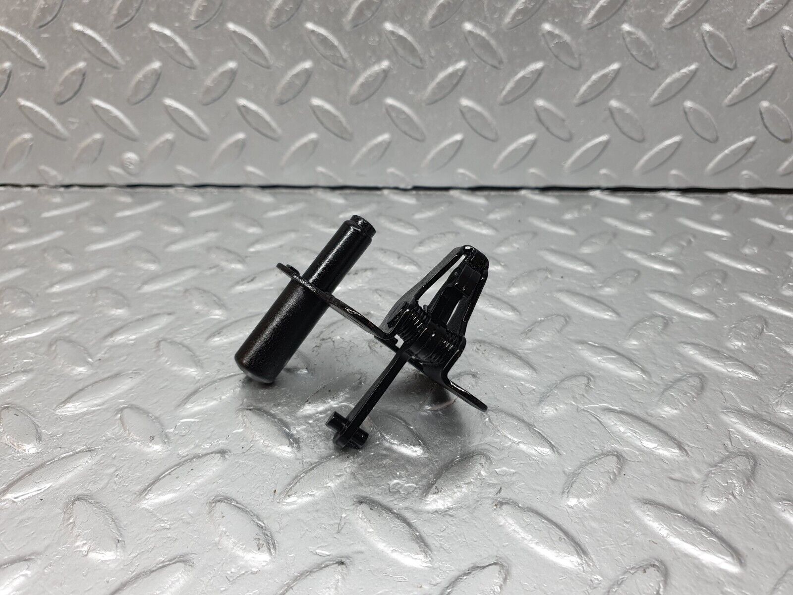 41525 Mercedes-Benz W124 200E Bonnet Lock Catch 1248800260