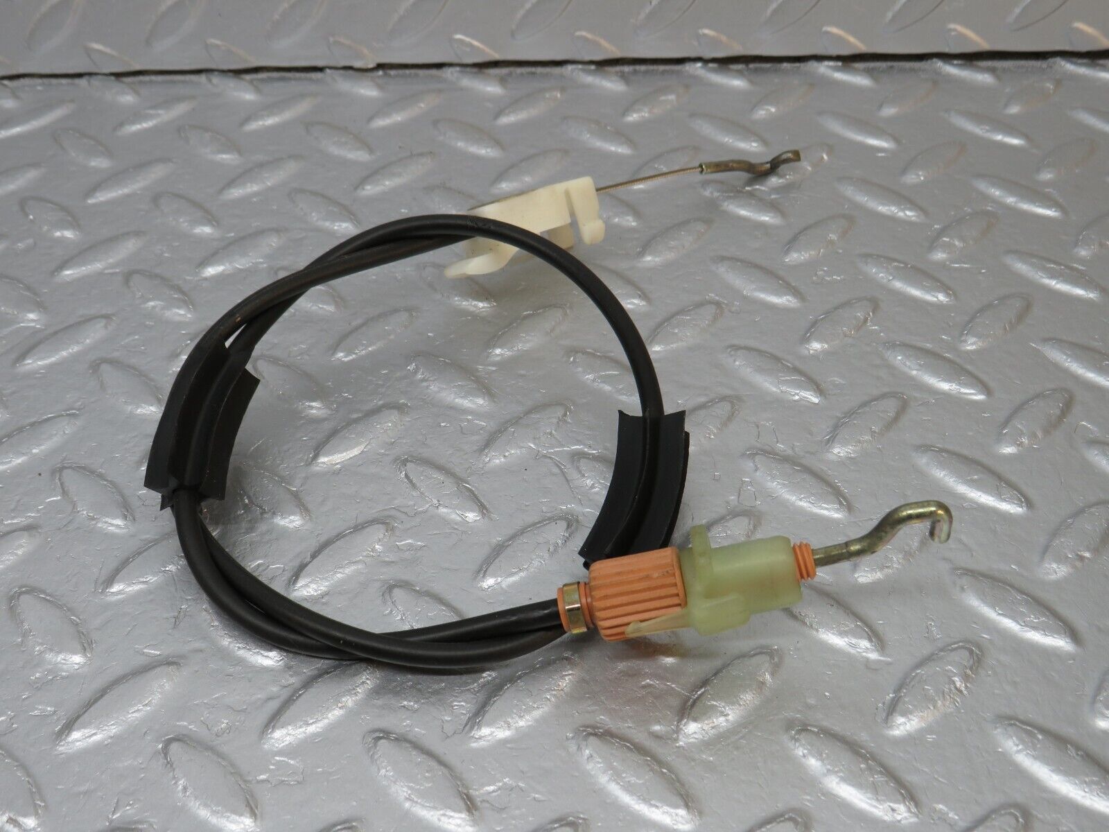 39753 Mercedes-Benz R129 320SL Coupe Door Lock Cable