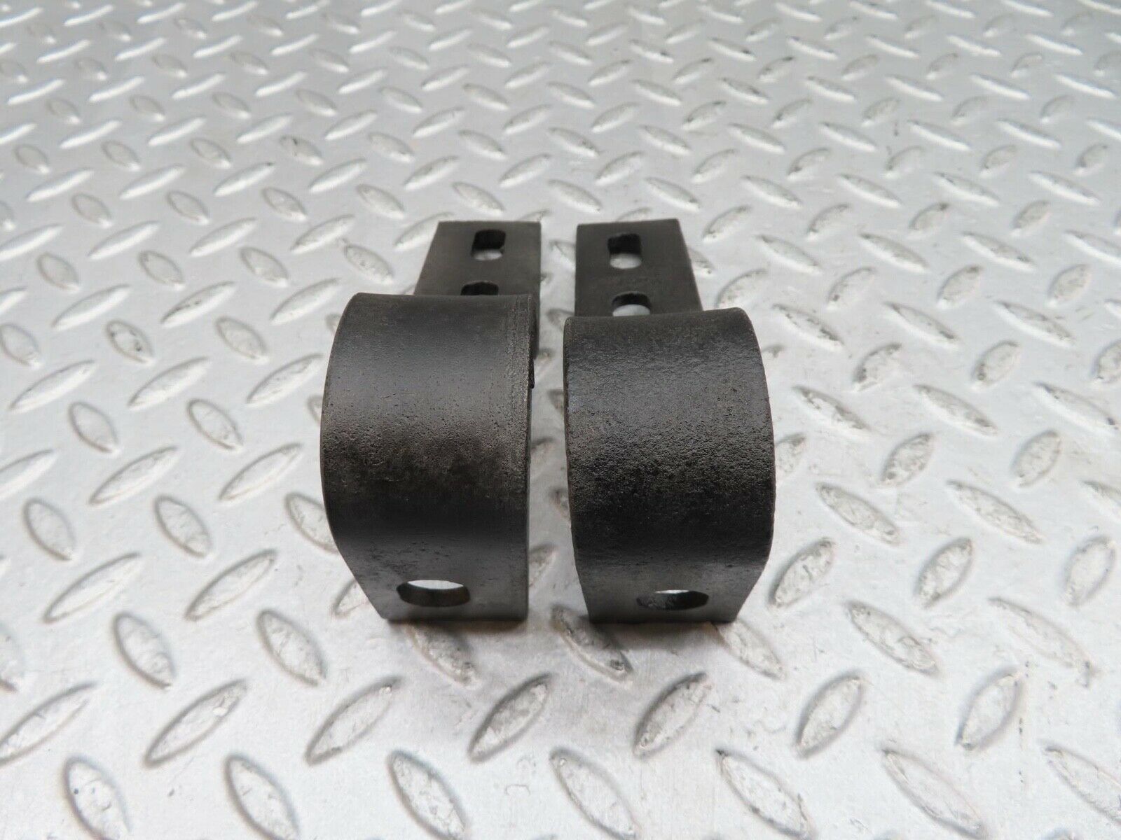 12636 Mercedes-Benz W108 280SE 3.5 Front Bumper Holder