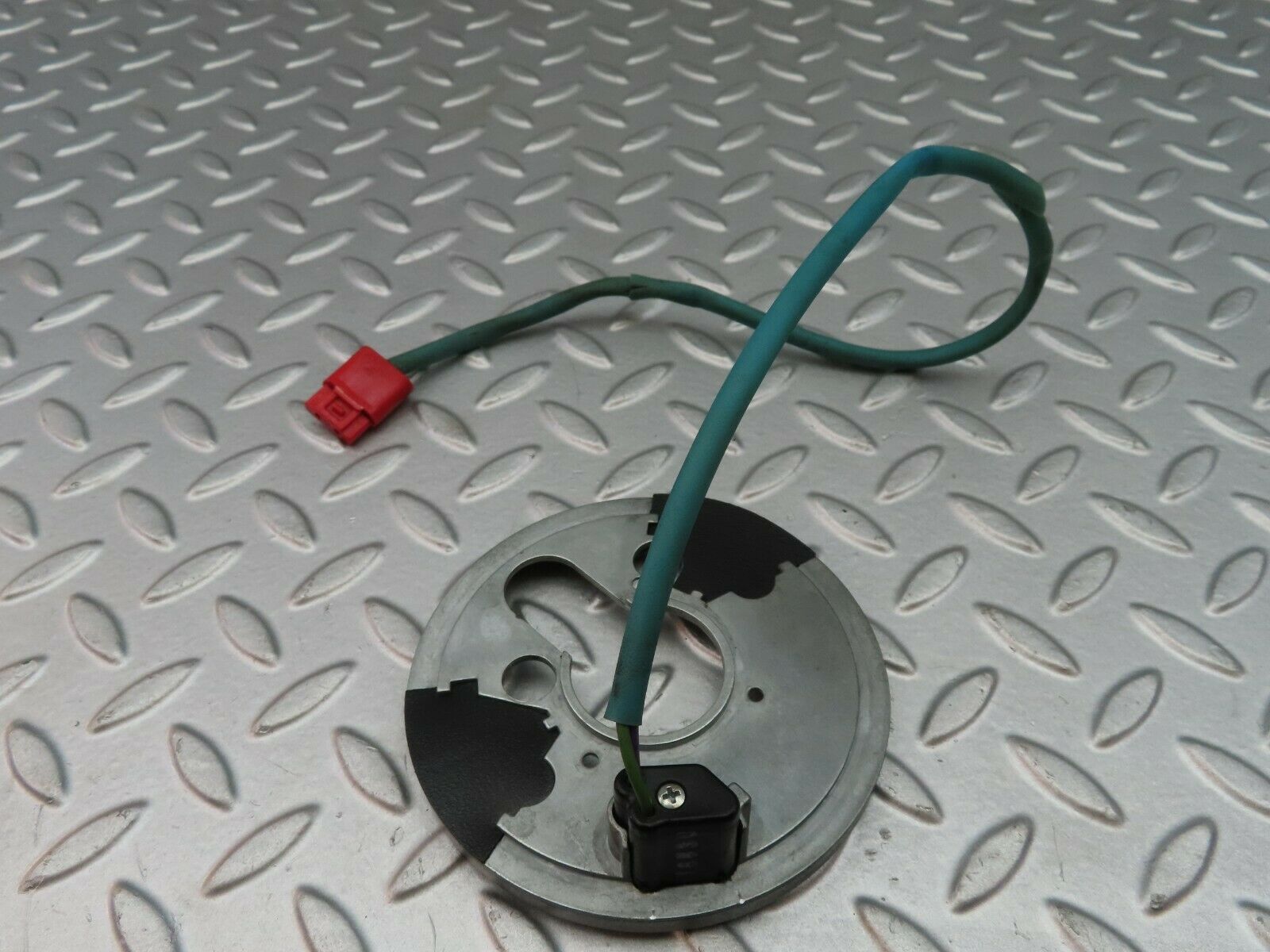 6729 Mercedes-Benz S124 E220 Wagon Steering Wheel Contact Plate 1244620597