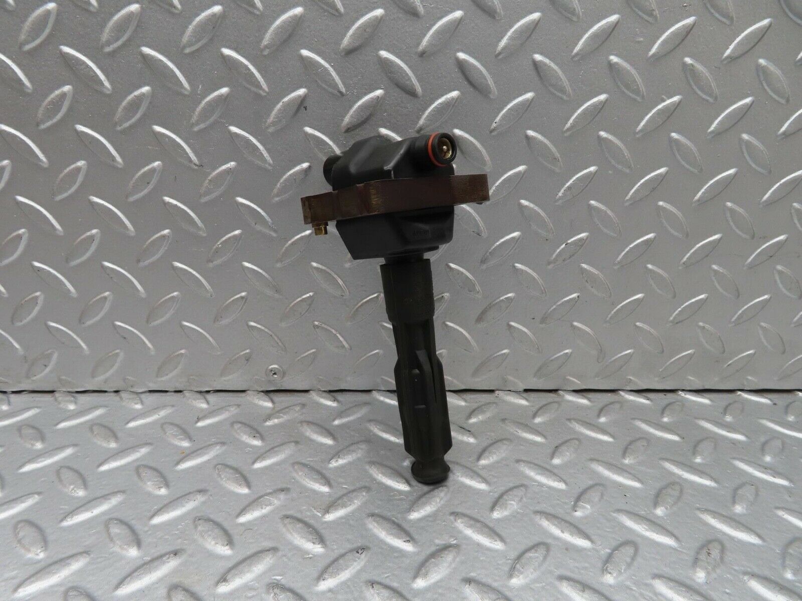 15052 Mercedes-Benz W140 S320 Ignition Coil Bosch 0001587003