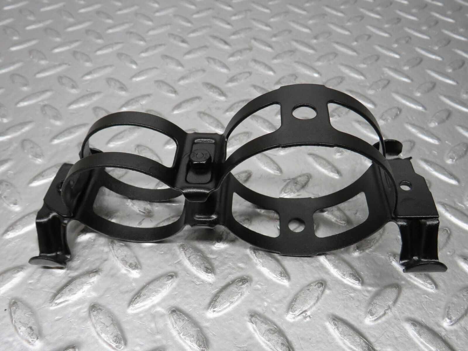 26725 Mercedes-Benz C124 220CE Coupe Fuel Pump Fuel Filter Bracket Holder