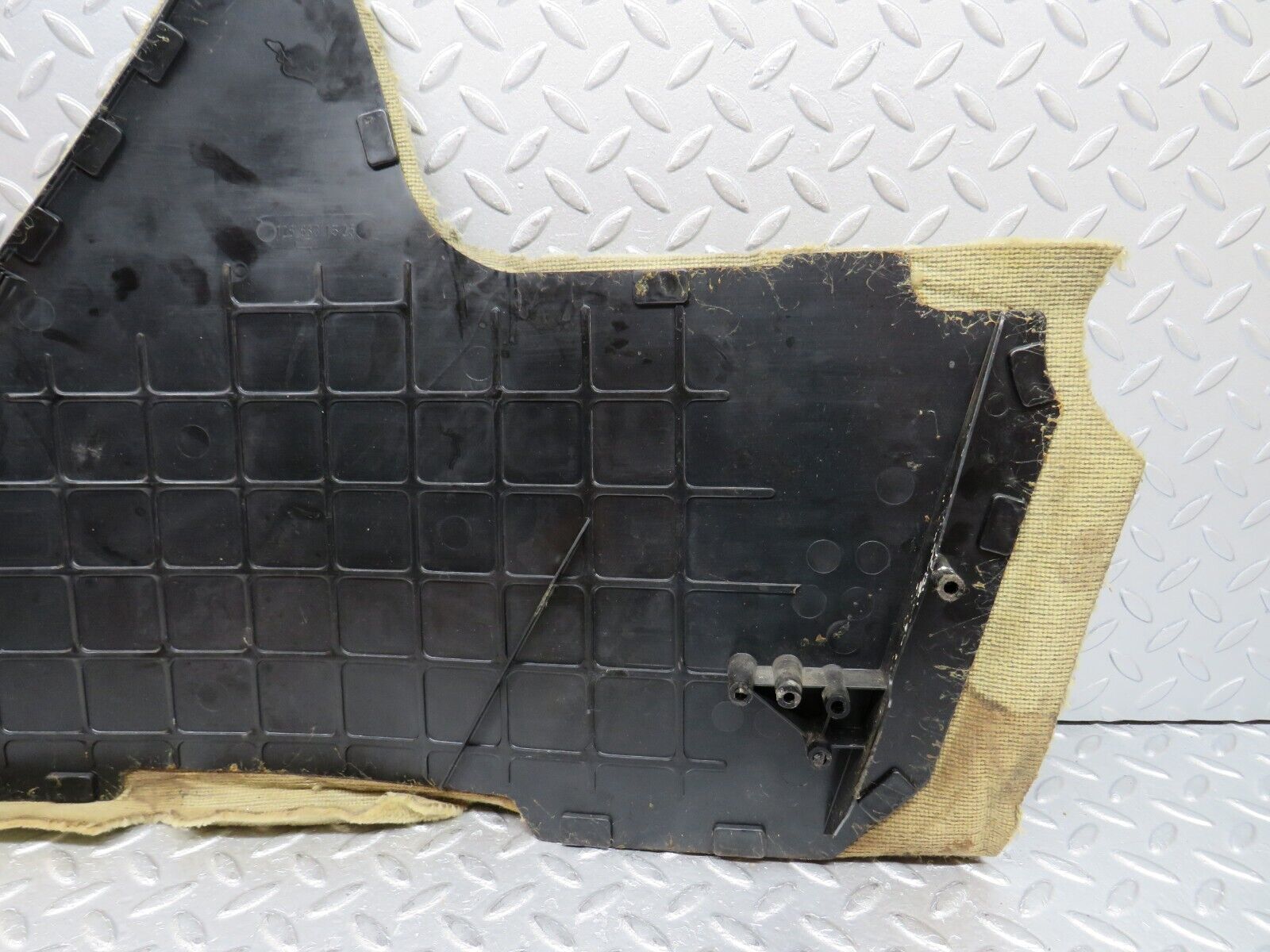 37075 Mercedes-Benz C126 420SEC Coupe Centre Console Carpet Left 1266831525