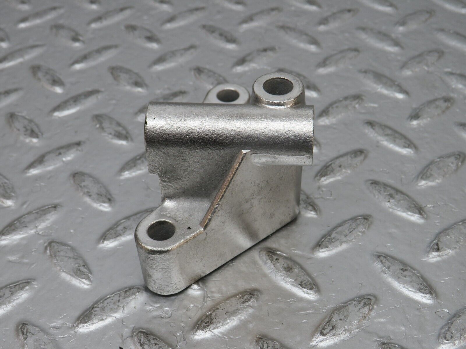 31770 Mercedes-Benz W201 190LE 1.8L Alternator Generator Support 1021550835