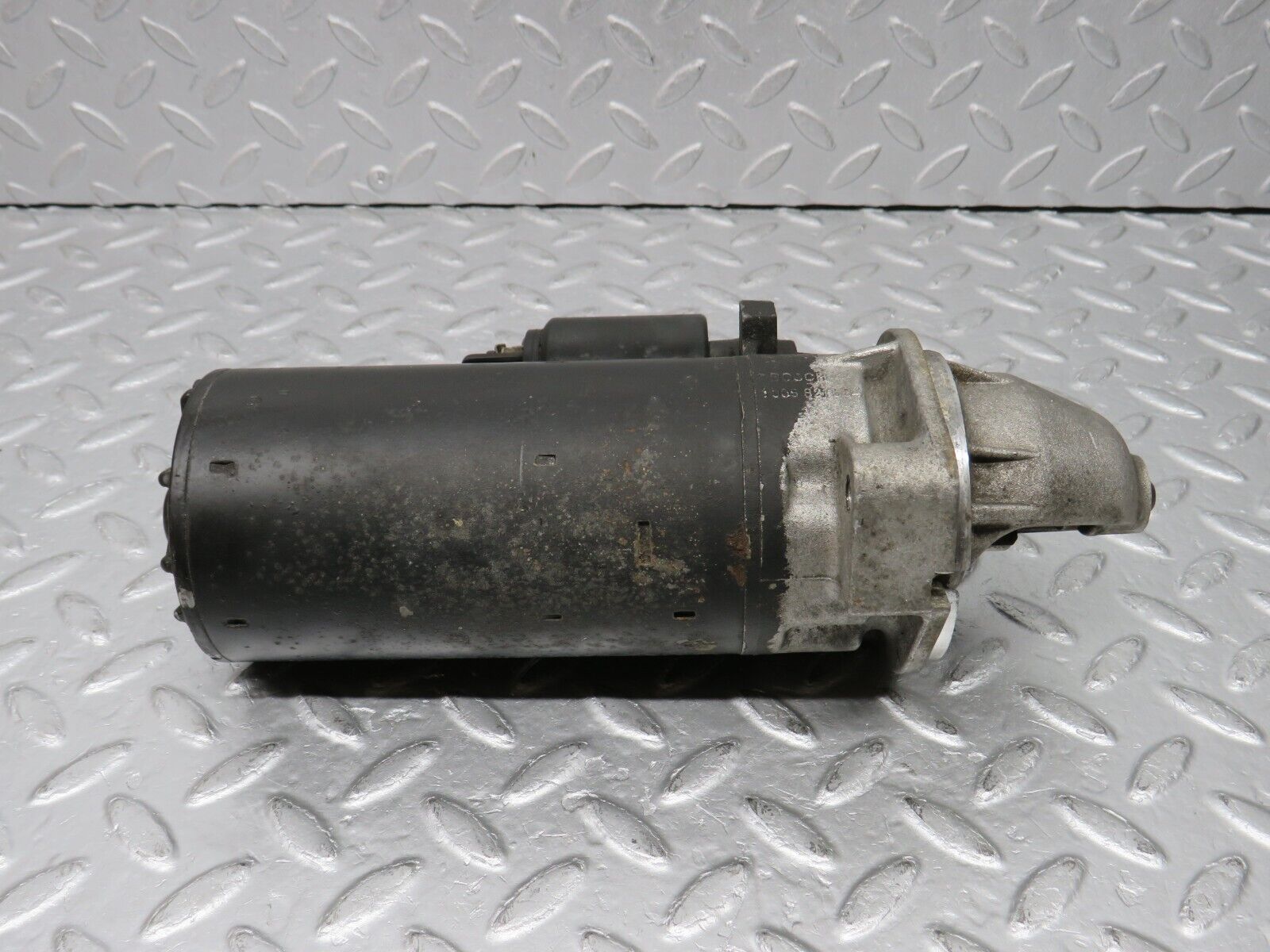 38898 Mercedes-Benz W201 190E 2.6L Starter Motor Bosch 0001110016