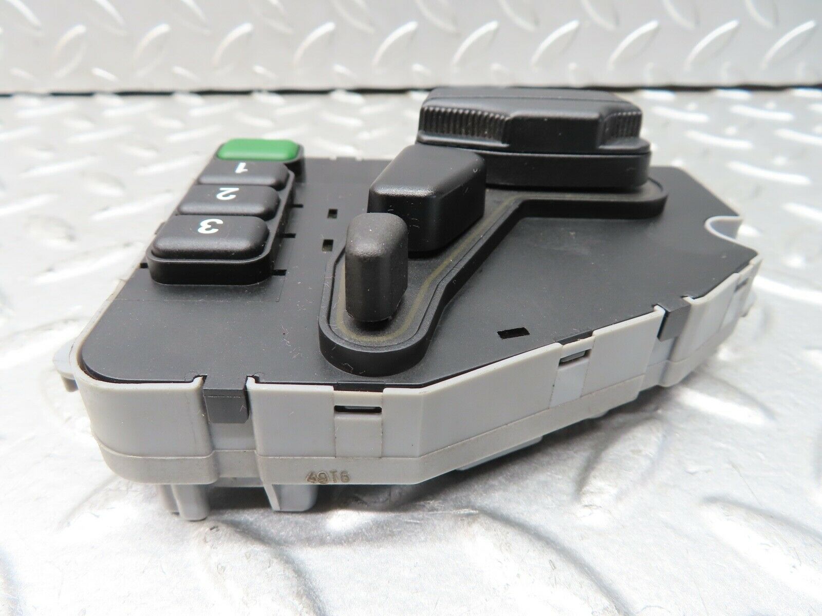 19465 Mercedes-Benz C140 CL420 Coupe Right Seat Adjustment Switch 1408200610