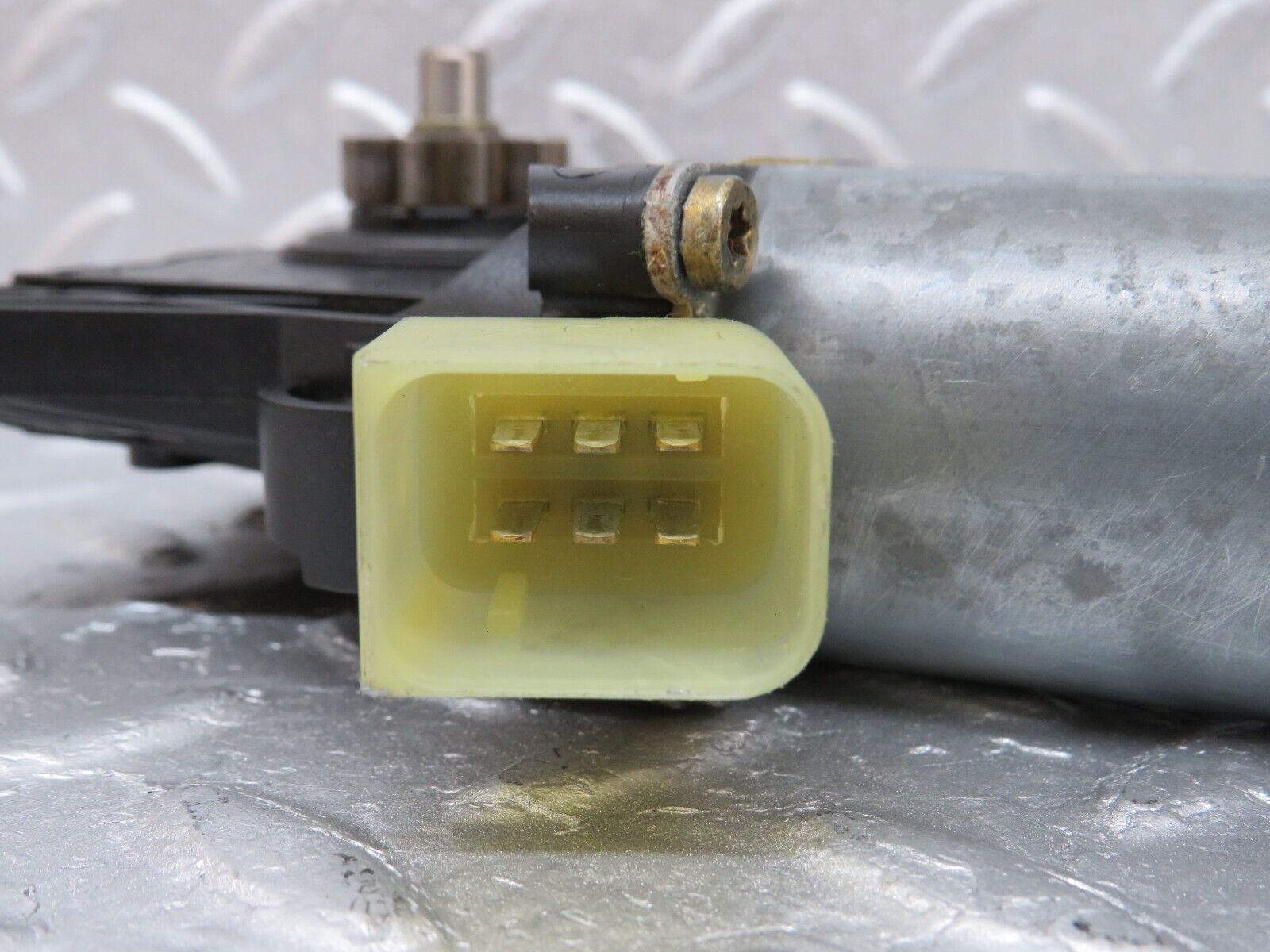 34702 Mercedes-Benz W210 320E Front Left Window Regulator Motor 0130821708