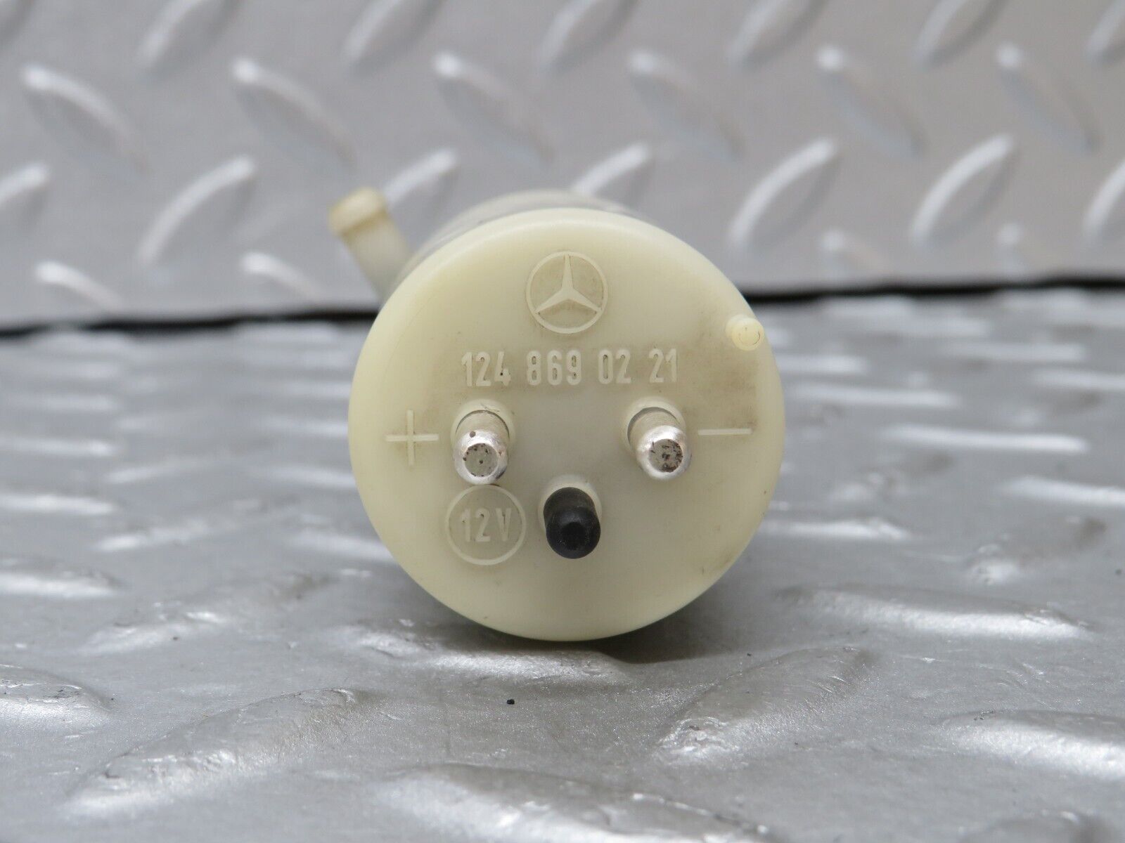 36116 Mercedes-Benz W126 420SE Windscreen Washer Pump Hella 1248690221