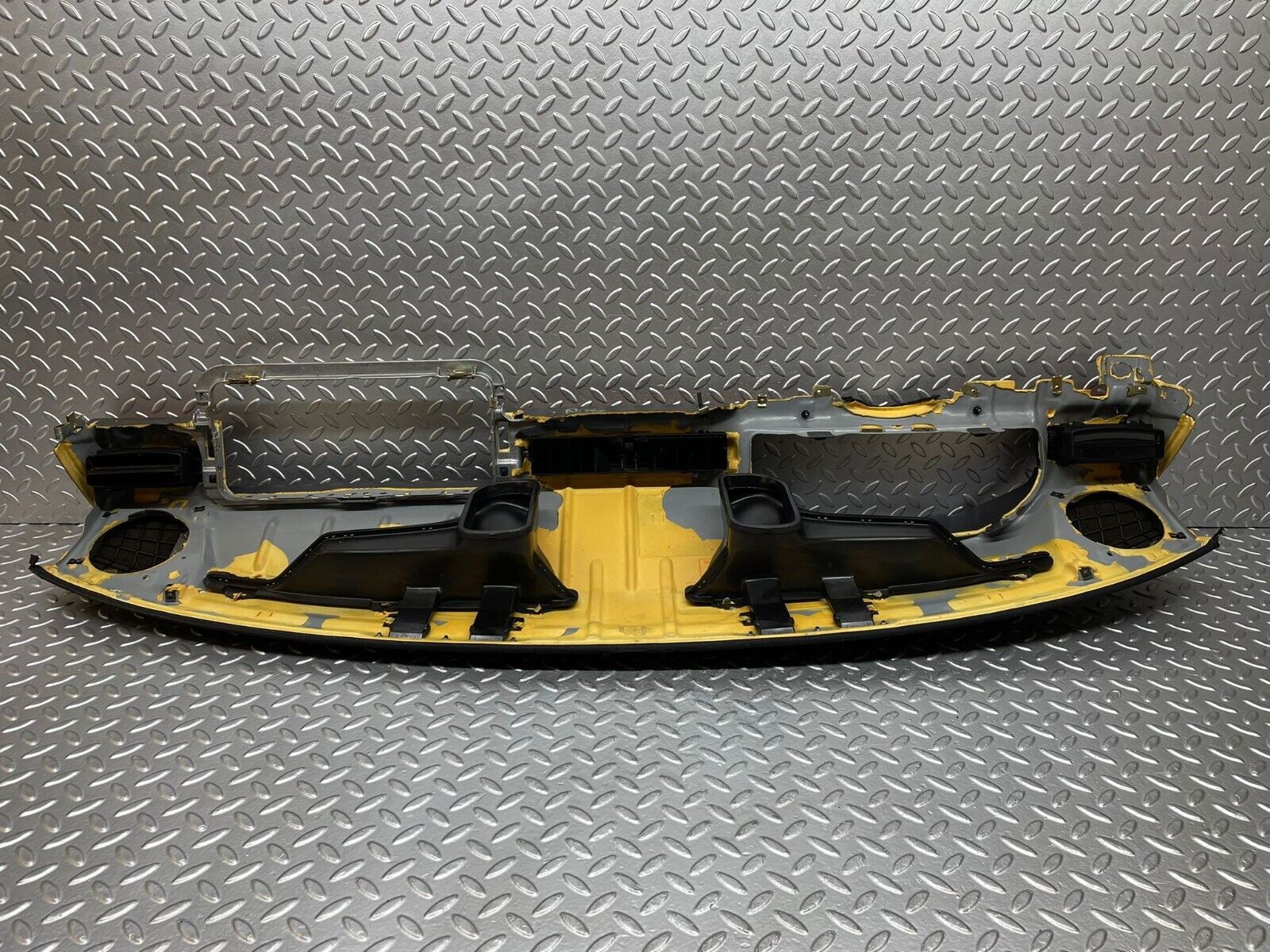 29197 Mercedes-Benz W124 230E Dashboard Black