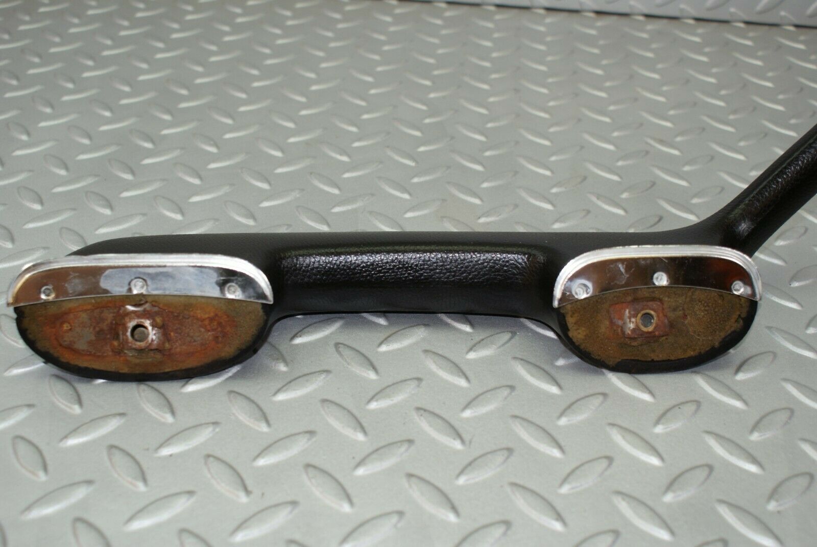 3108 Mercedes-Benz W115 220D Interior Door Handle Right Black