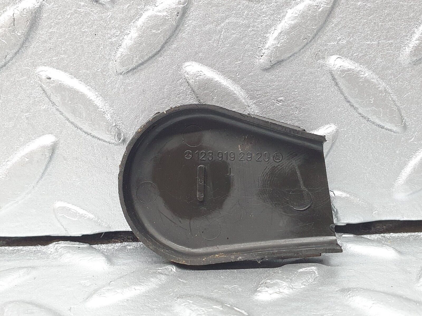 40769 Mercedes-Benz W123 300D Seat Belt Runner Plastic Cover 1239192520 1239192620