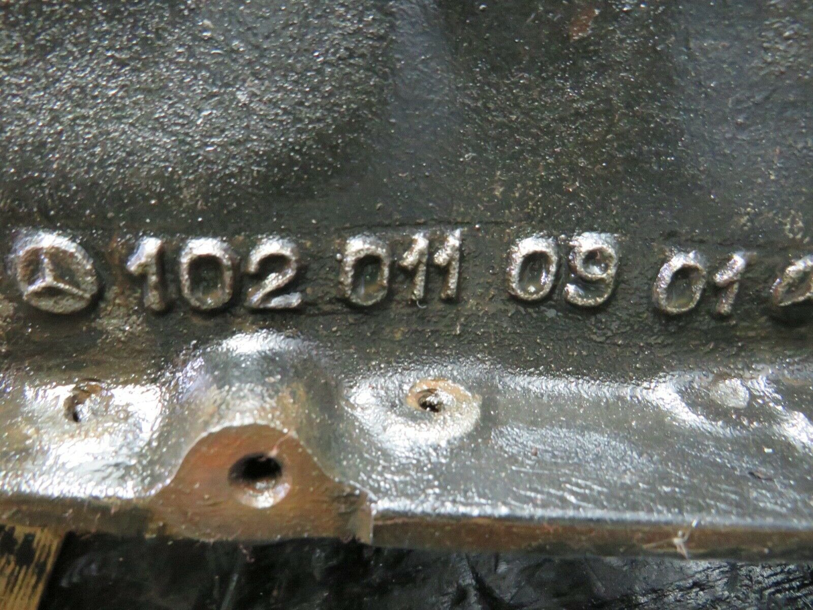 21953 Mercedes-Benz W123 230E Engine Block M102 1020110901 M102.980