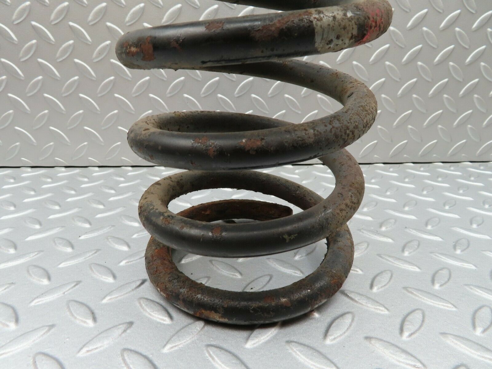 3678 Mercedes-Benz W108 280SE Rear Coil Spring