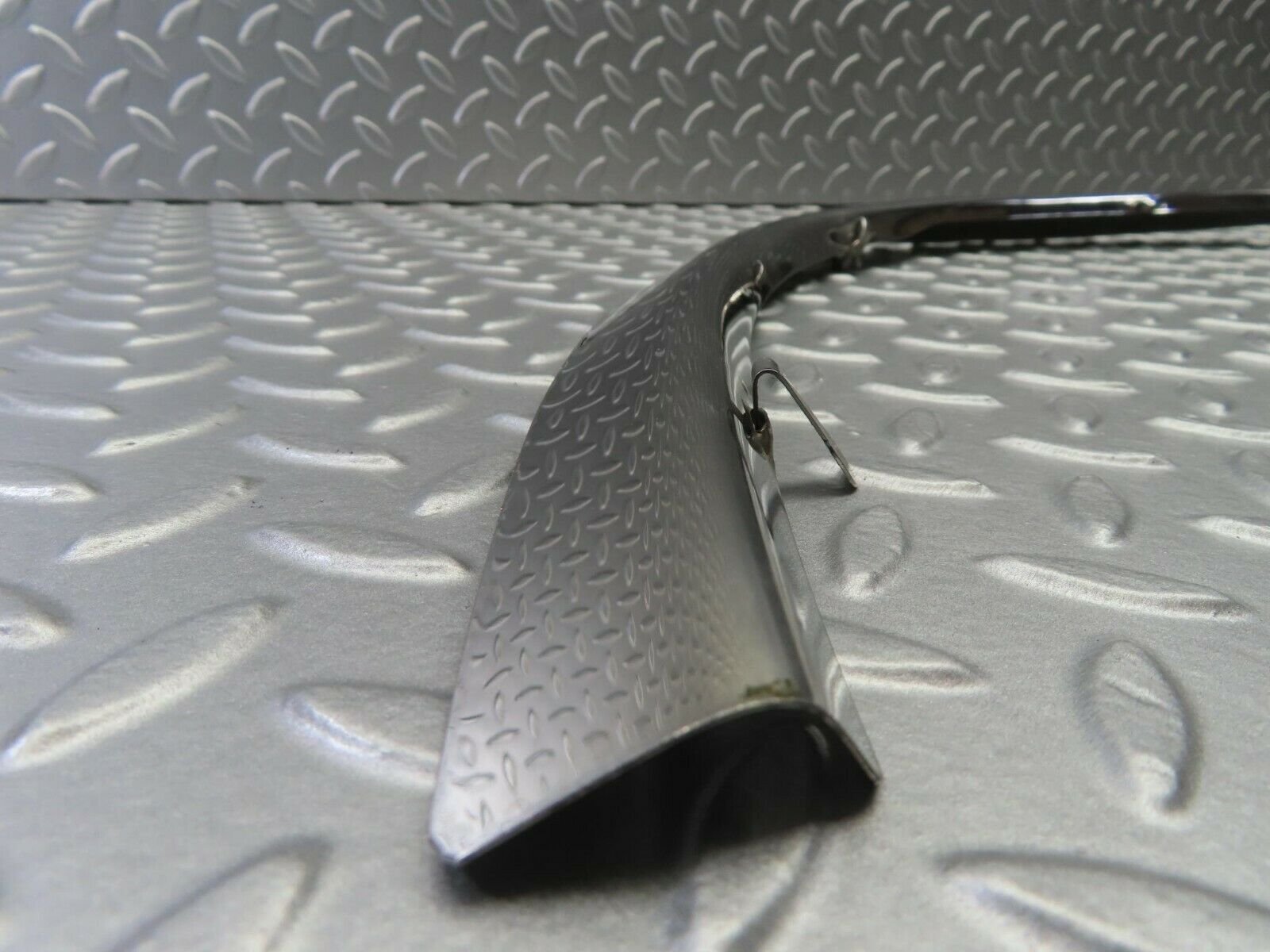 10027 Mercedes-Benz C123 230CE Coupe Wheel Arch Chrome Fender Wing Trim Front Right