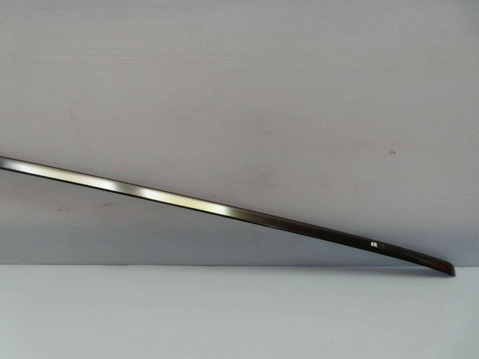 9539 Mercedes-Benz C124 300CE Coupe Roof Chrome Left Side