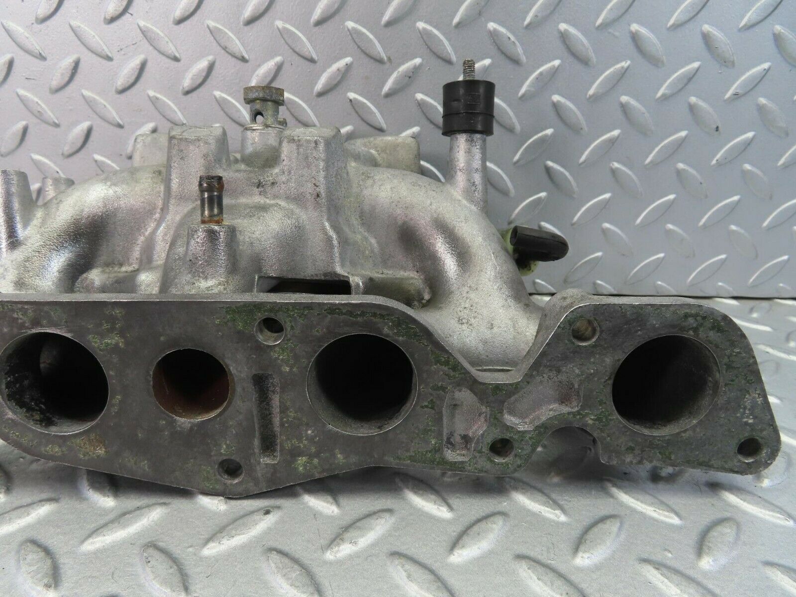 8677 Mercedes-Benz W123 Intake Manifold 1021411601