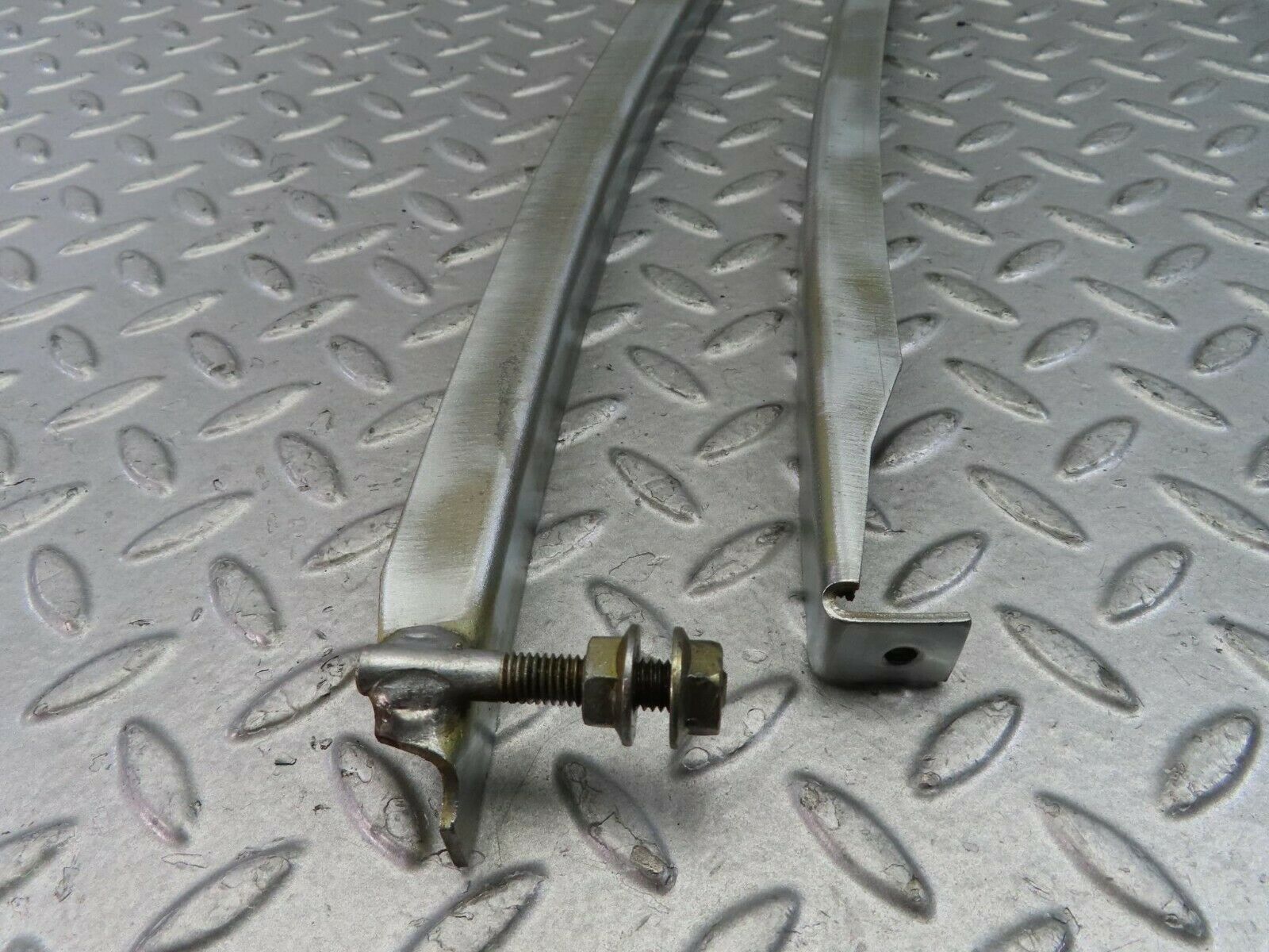 9727 Mercedes-Benz C123 280CE Coupe Front Right Door Window Channel Pair