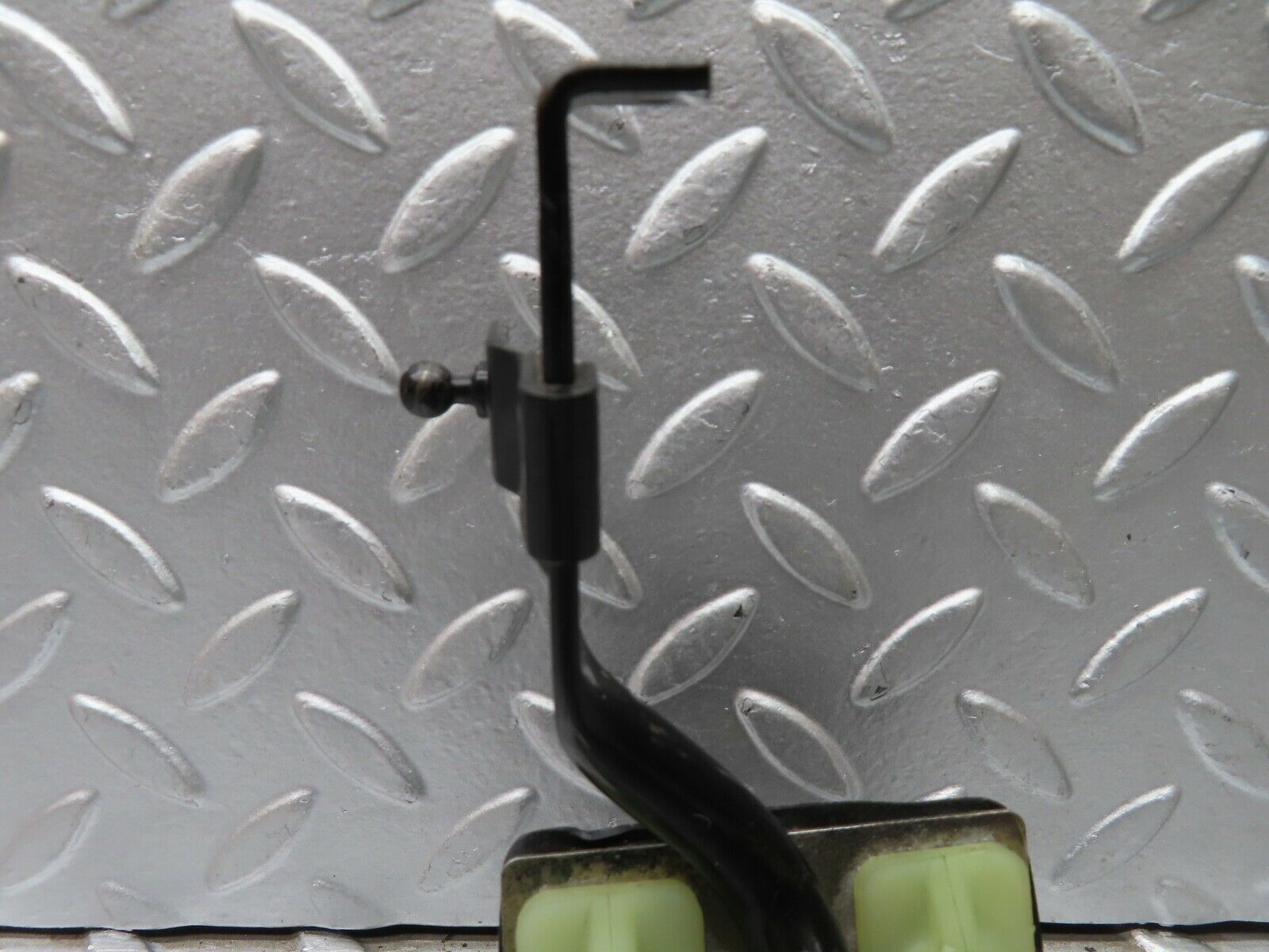 21524 Mercedes-Benz W126 300SE Accelerator Pedal Linkage