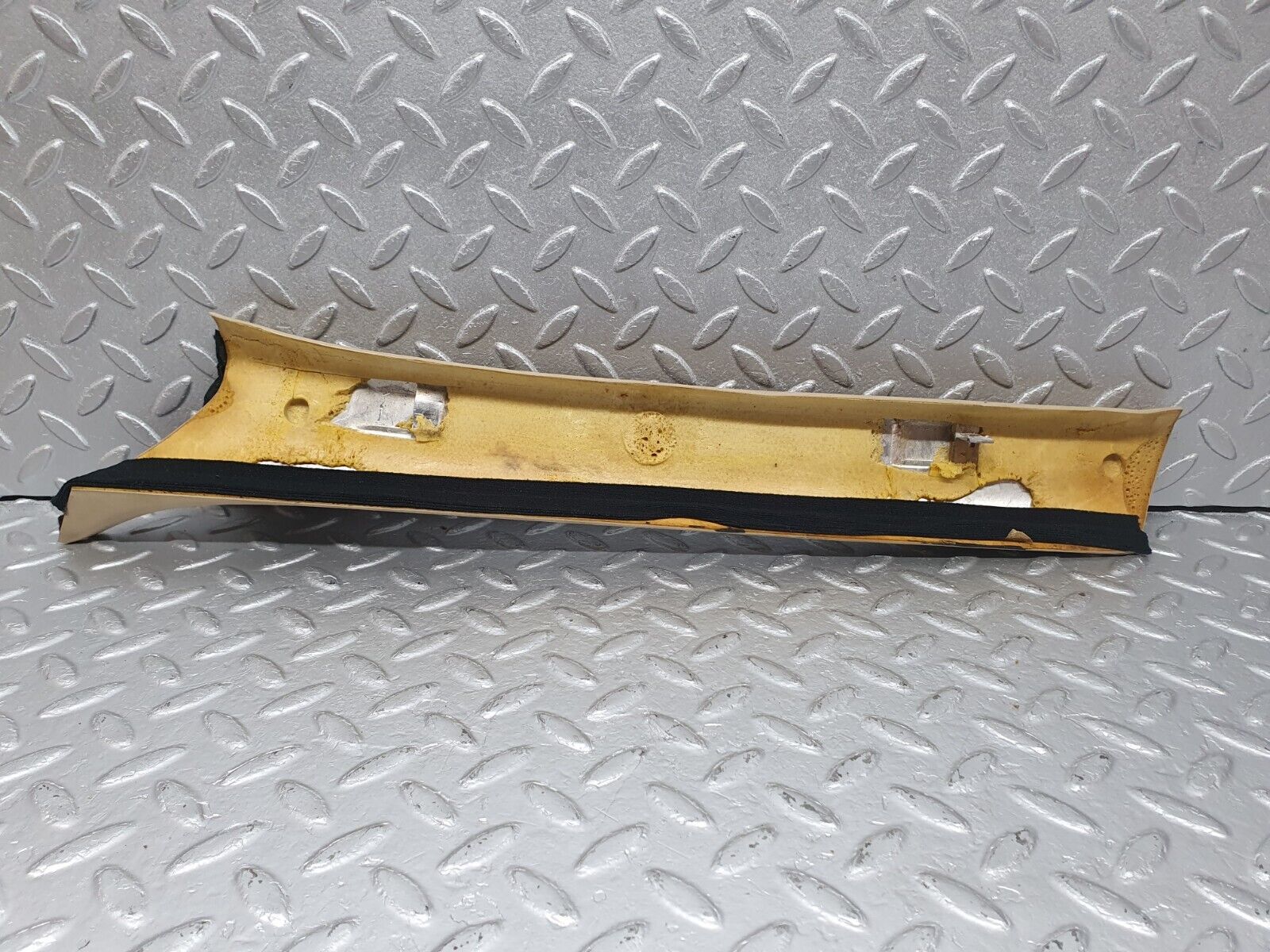 40926 Mercedes-Benz W126 300SE A Pillar Cover Right Side Beige