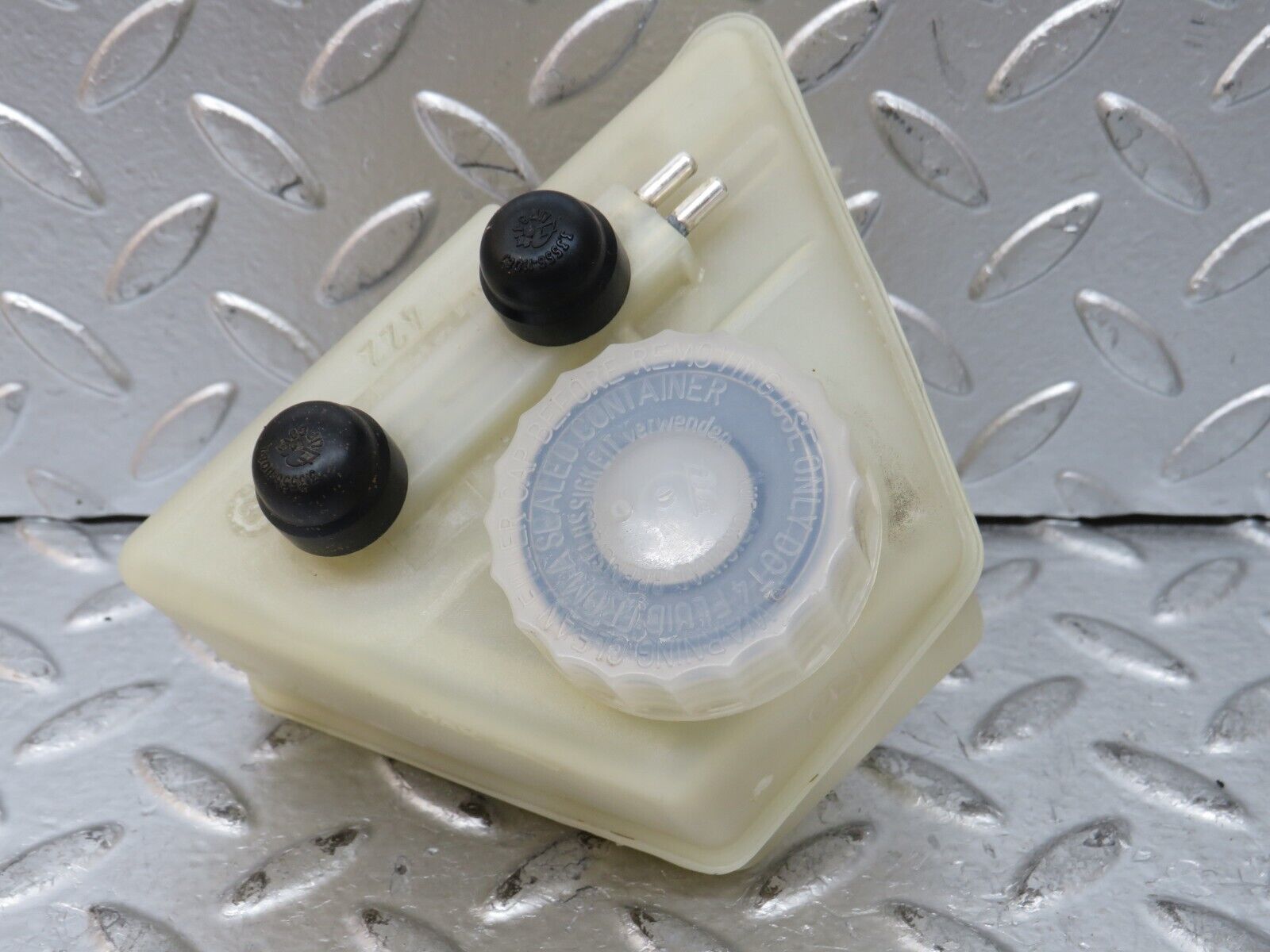 26684 Mercedes-Benz C124 220CE Coupe Brake Fluid Reservoir Tank