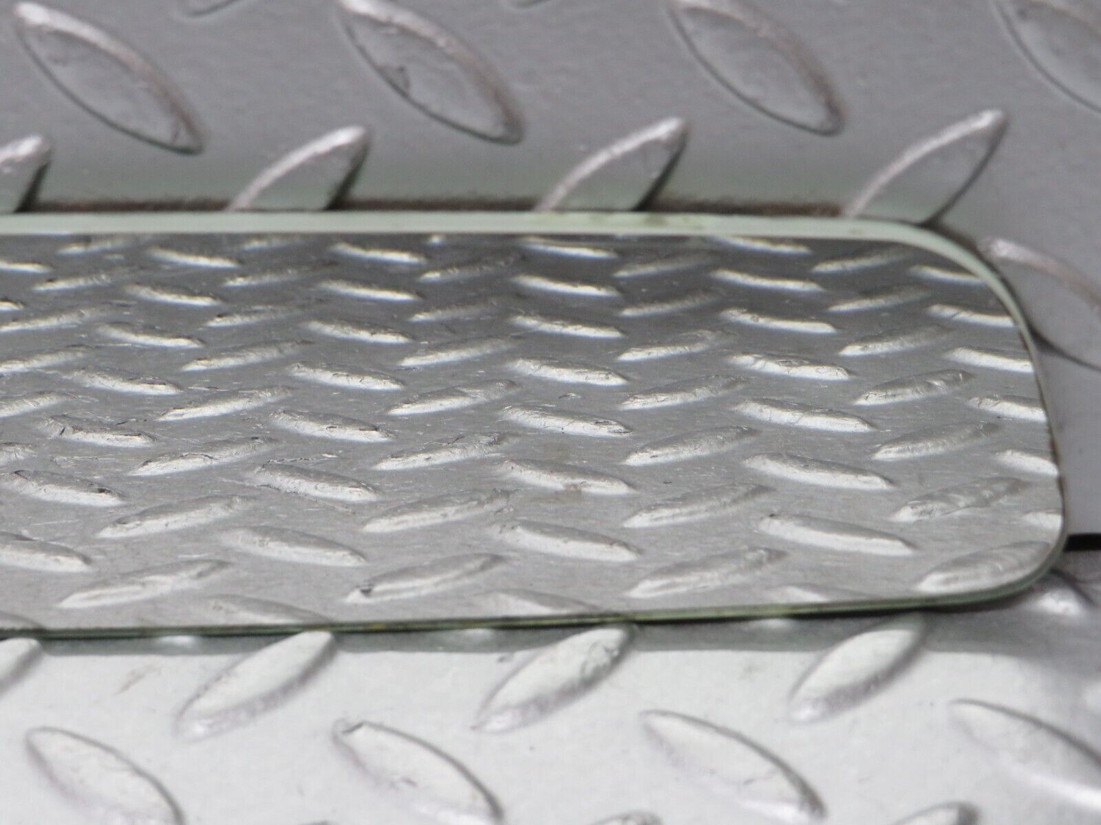 32204 Mercedes-Benz W123 230E Rear View Mirror Glass