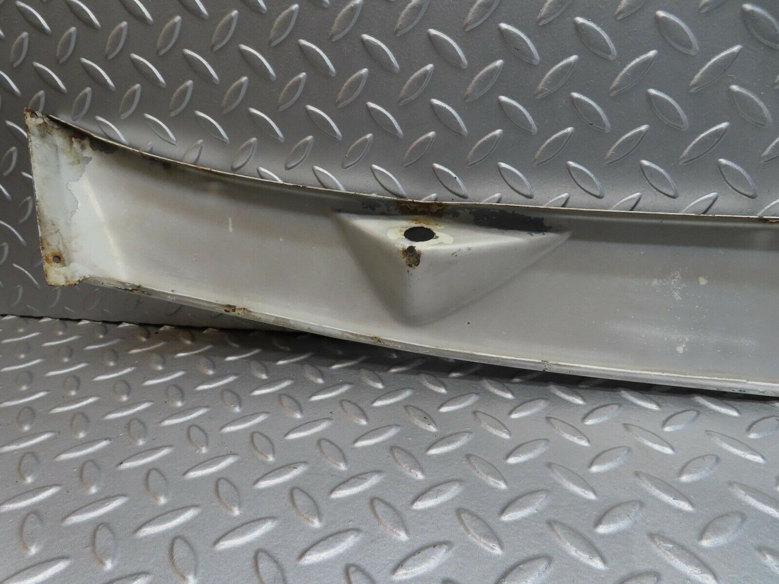 12608 Mercedes-Benz W108 280SE 3.5 Bonnet Air Intake Panel