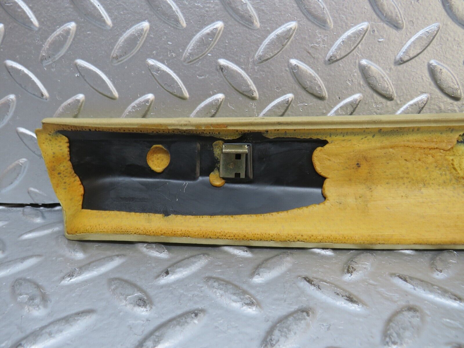 29758 Mercedes-Benz W123 230E A Pillar Cover Left Side Beige