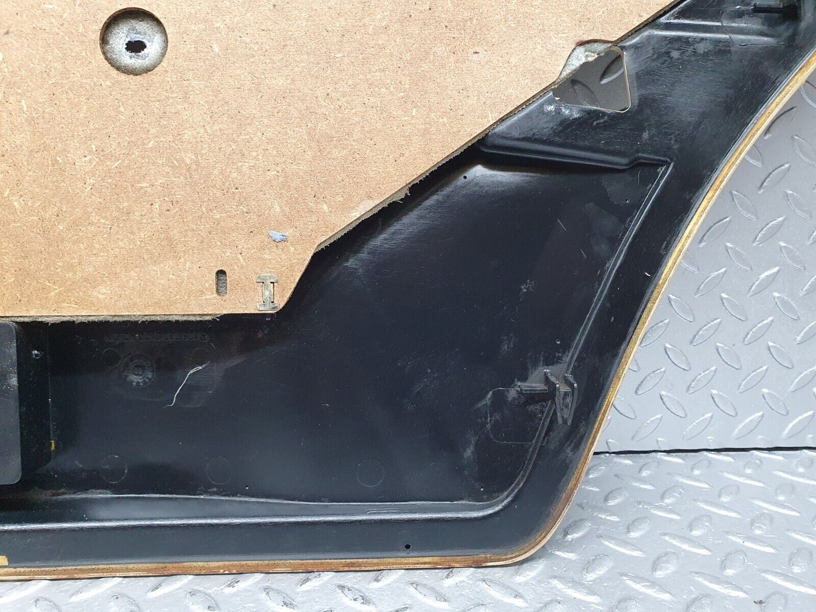 41120 Mercedes-Benz W126 300SE Rear Left Door Card Beige 1267370170