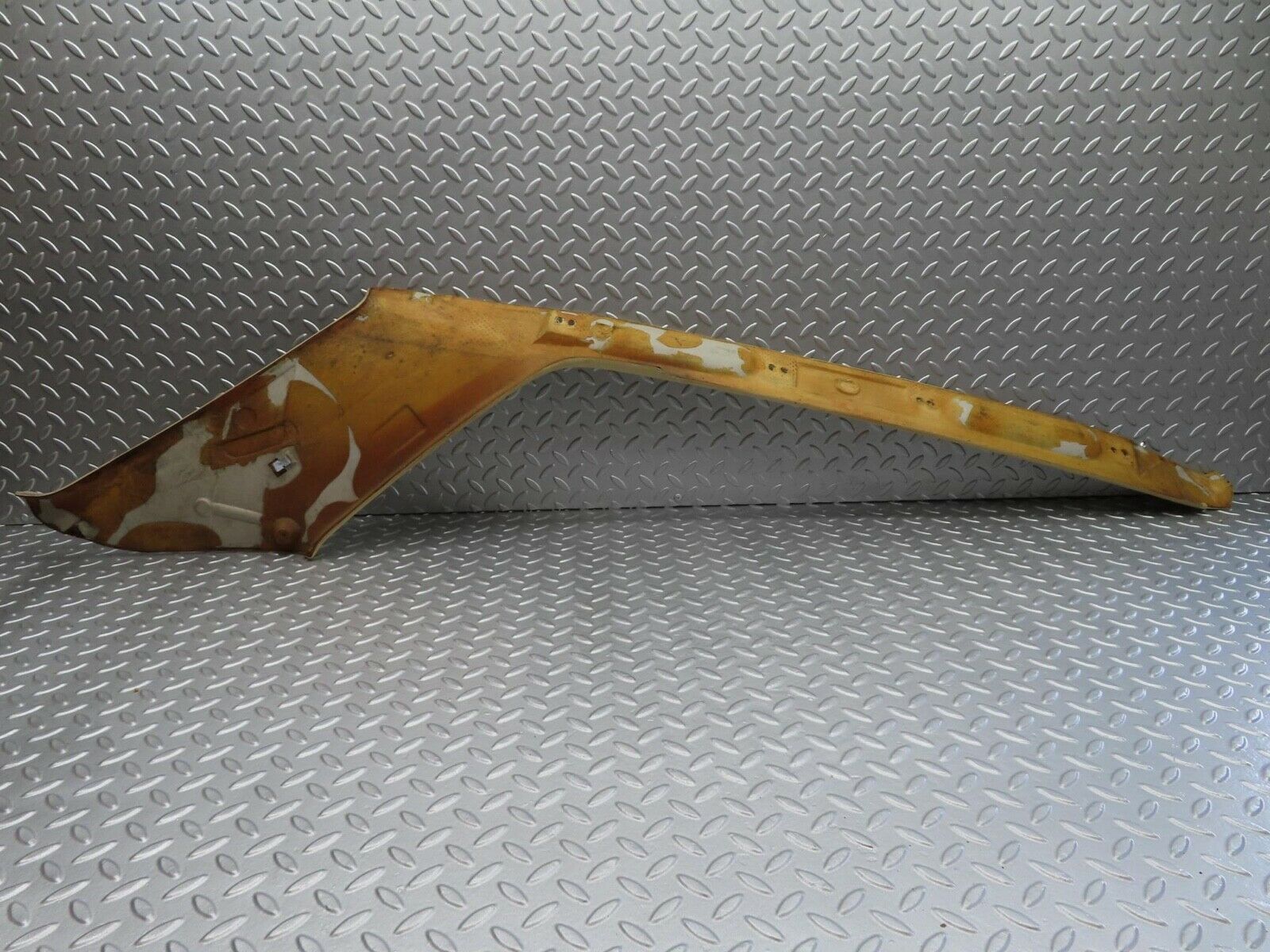 13943 Mercedes-Benz C107 280SLC C Pillar Cover Right Side Cream