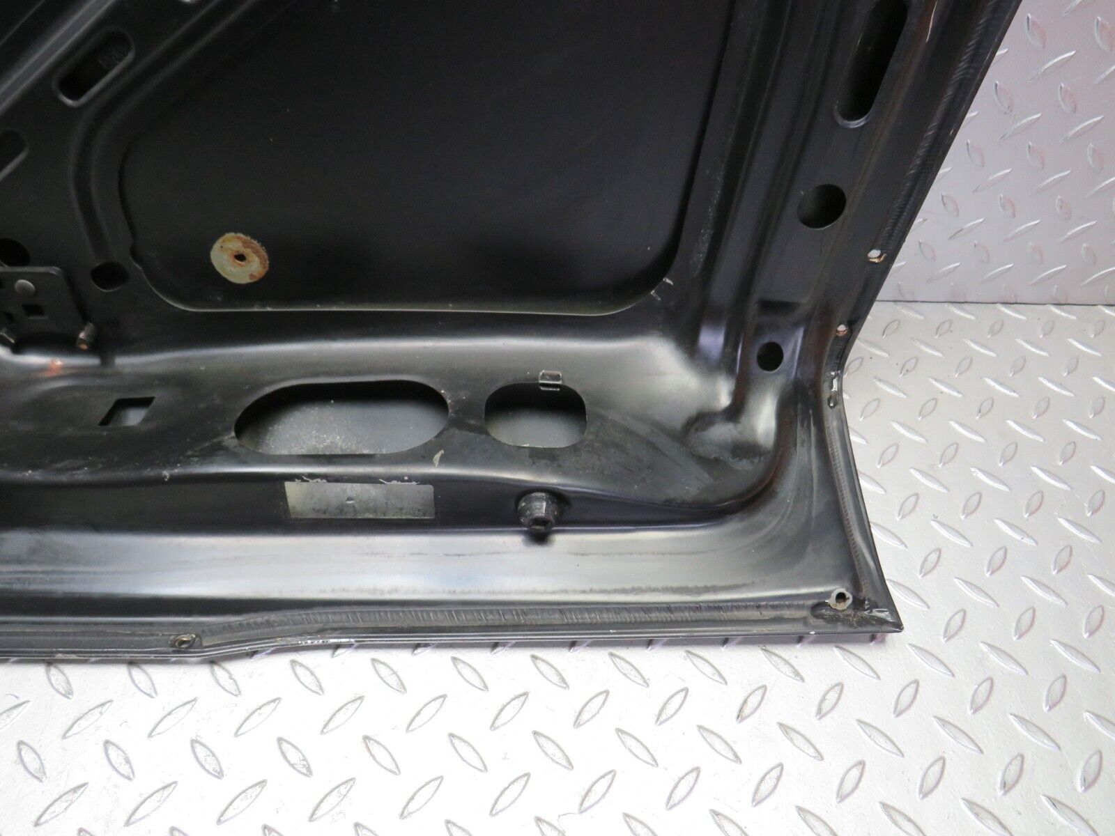 31823 Mercedes-Benz W201 190LE 1.8L Boot Lid Trunk Door