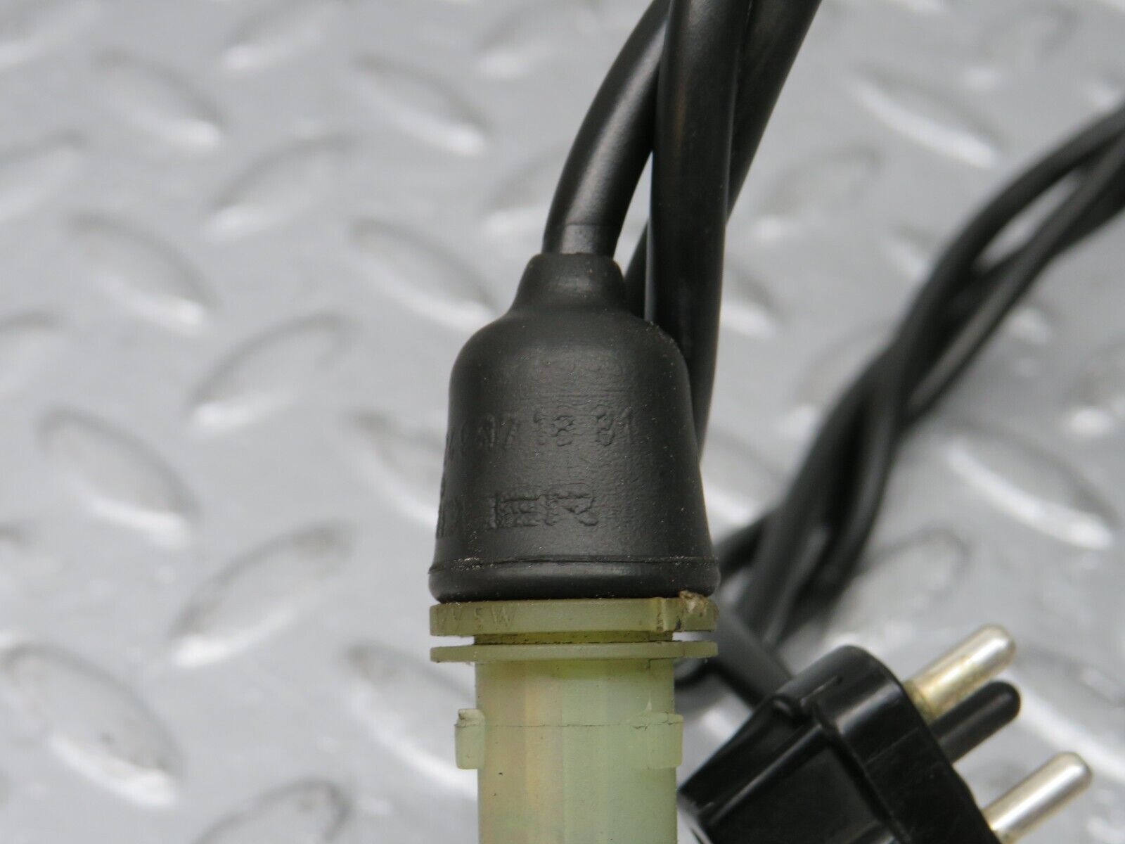 38884 Mercedes-Benz W201 190E 2.6L Front Wing Indicator Cable Wire 1249971881