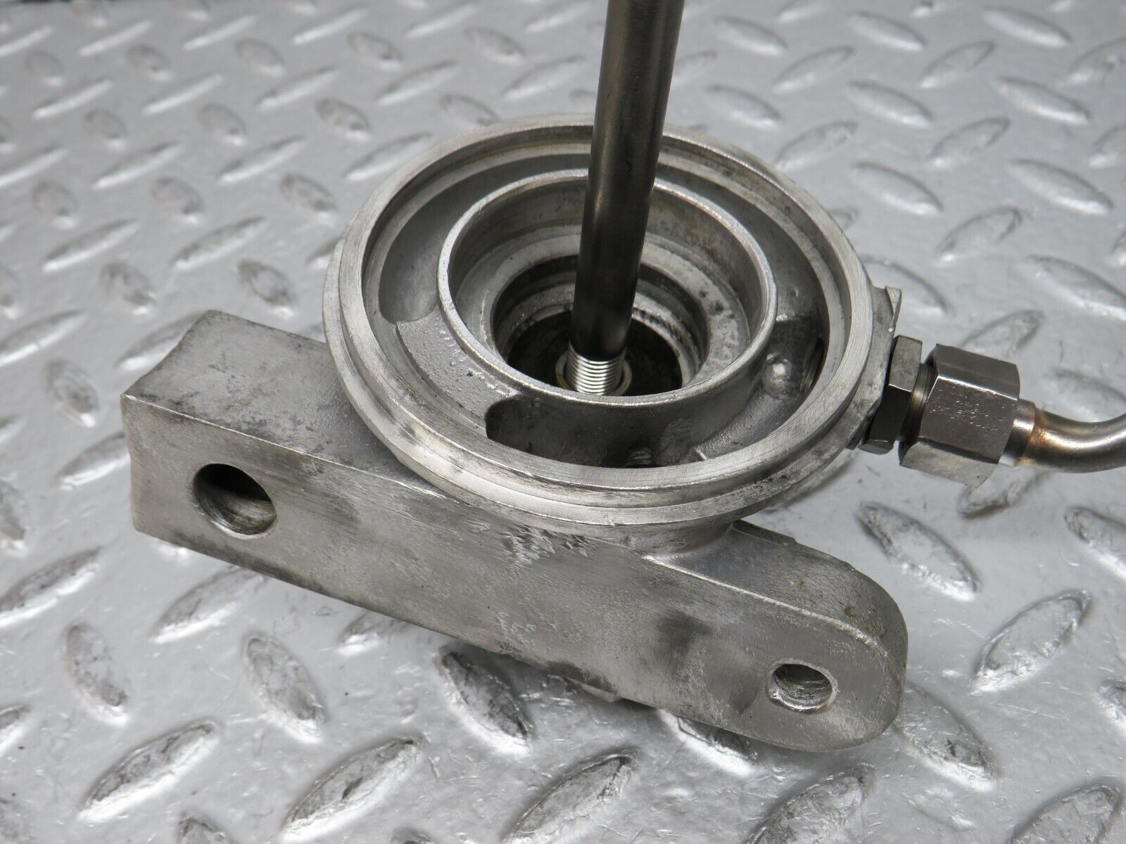 0252 Mercedes-Benz W120 Ponton Oil Filter Housing Knecht F098