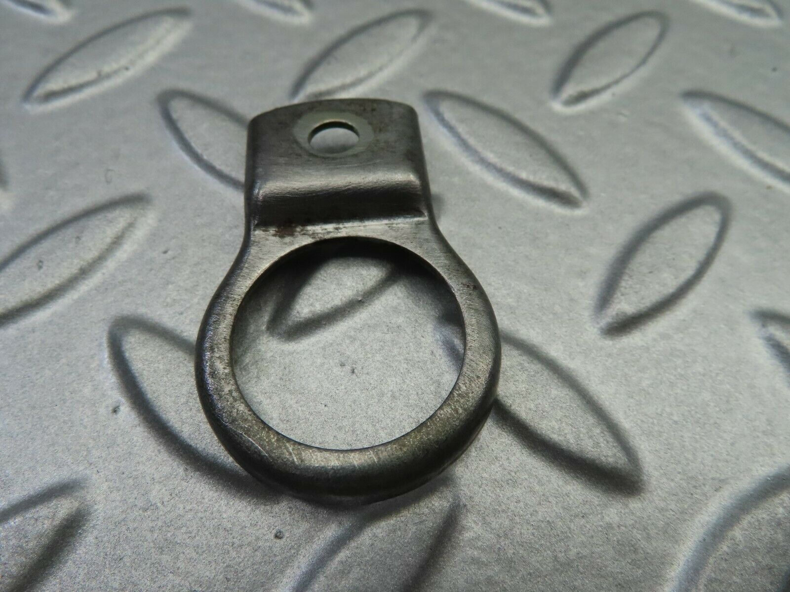 7095 Mercedes-Benz C107 350SLC Coupe Fuel Injector Bracket