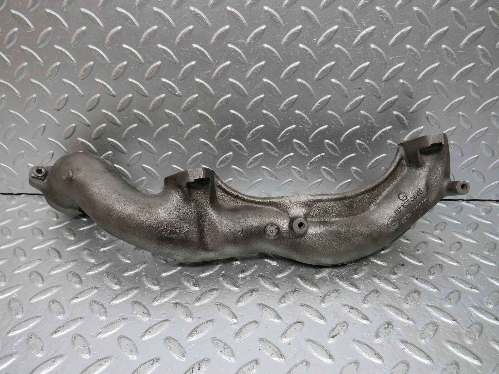 33108 Mercedes-Benz W126 560SE Exhaust Manifold Right 1171424602