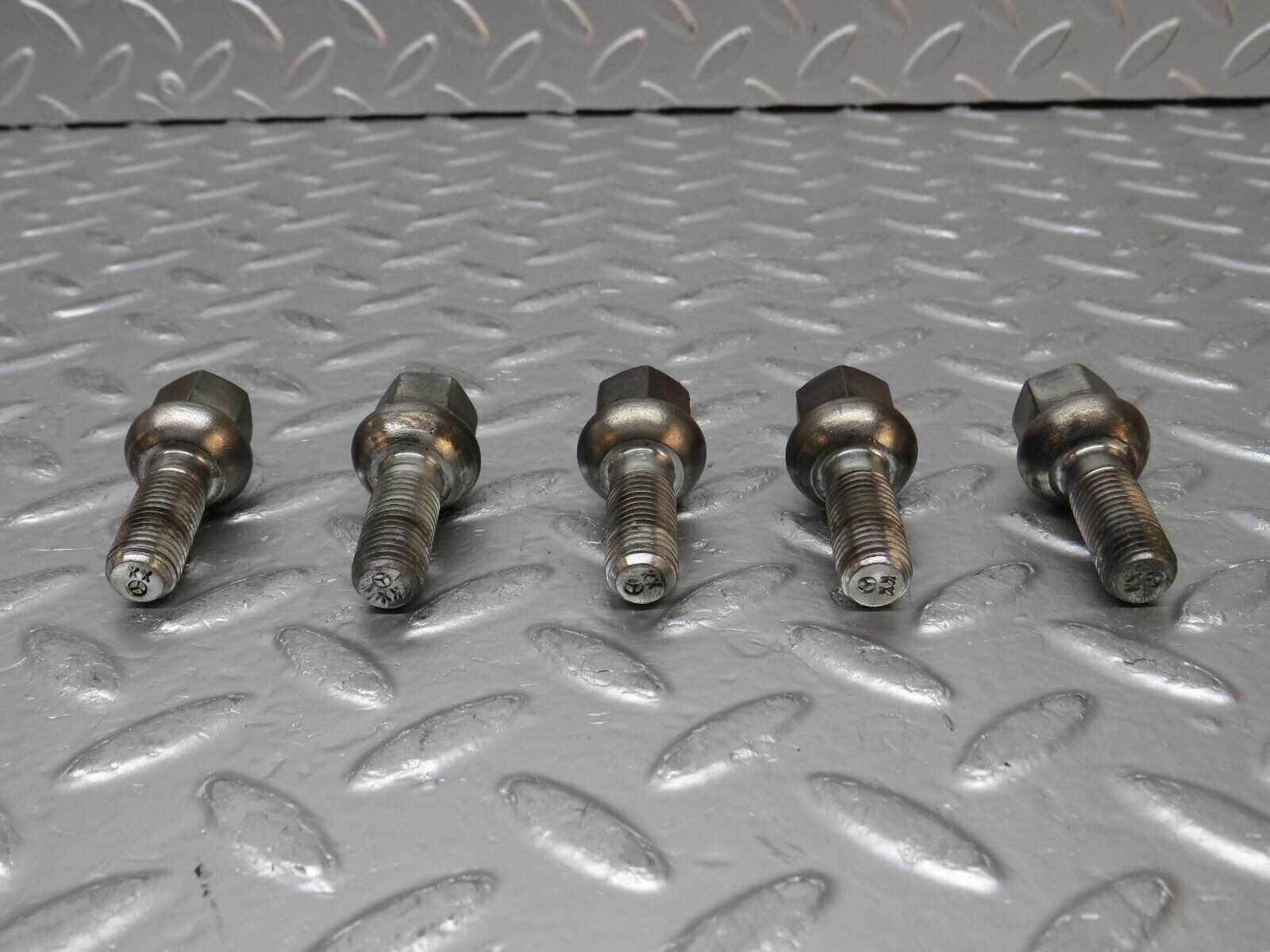 32232 Mercedes-Benz 5x Alloy Wheel Lug Bolt M12x1.5