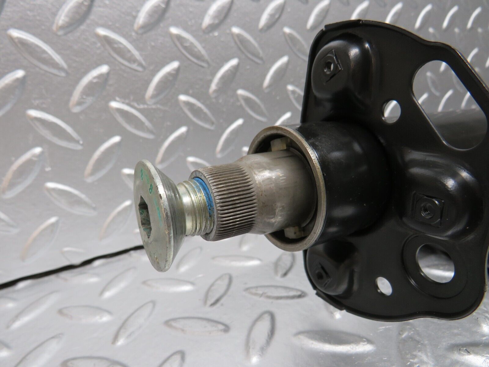 30432 Mercedes-Benz W124 230E Steering Column